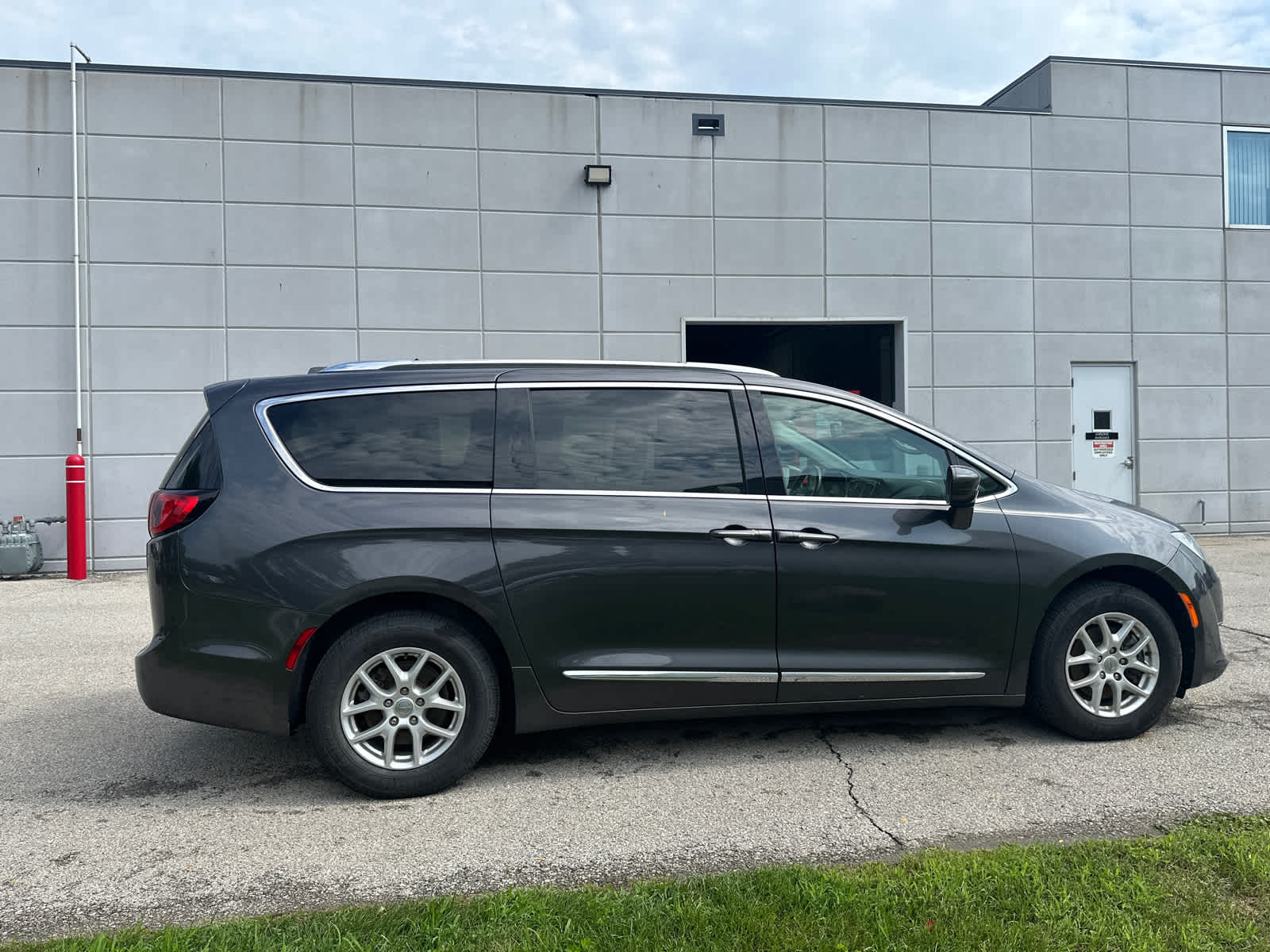 Thumbnail: 2020 Chrysler Pacifica - 7