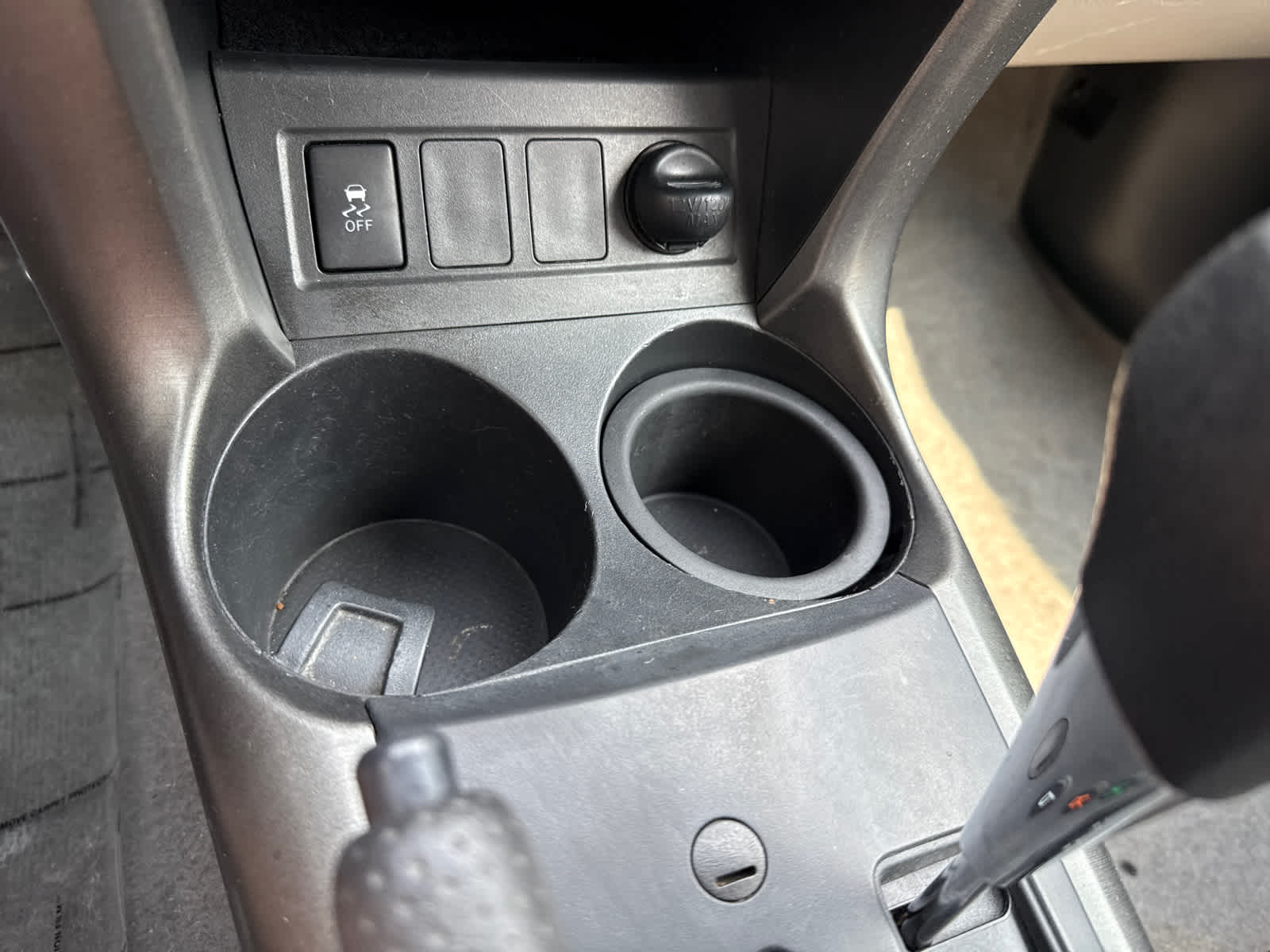 Thumbnail: 2012 Toyota RAV4 - 19
