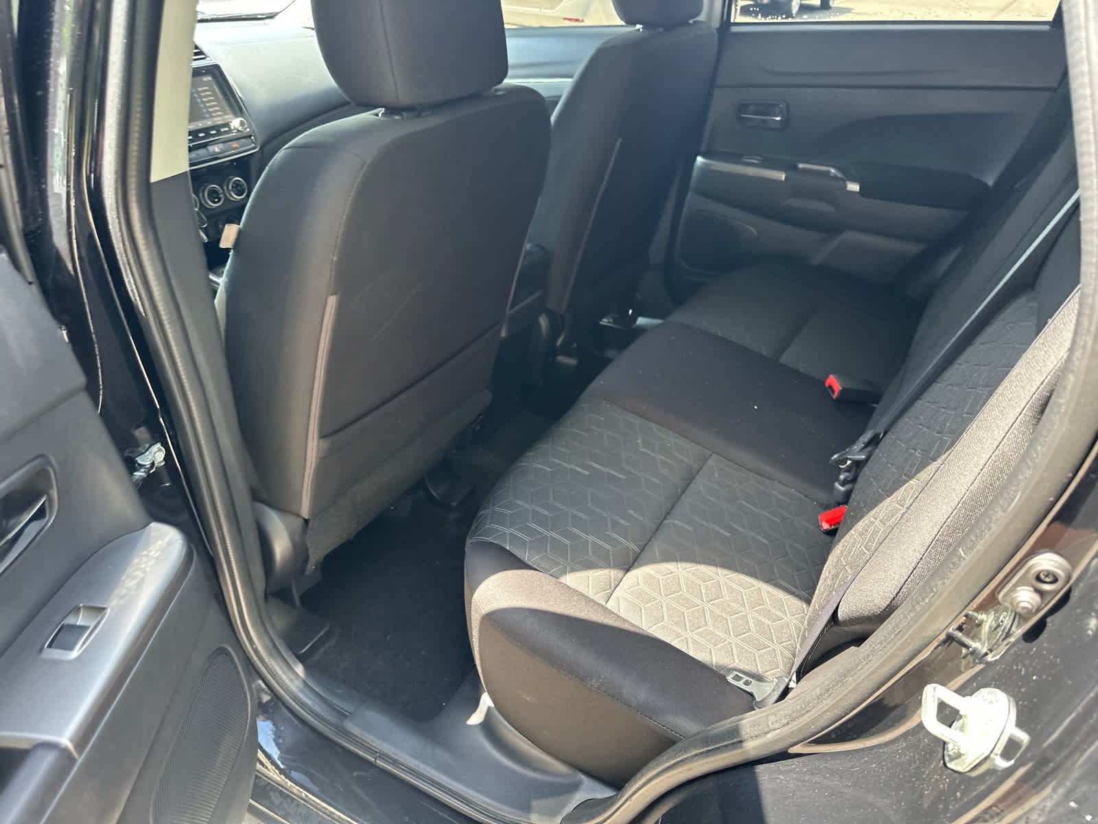 Thumbnail: 2021 Mitsubishi Outlander Sport - 12