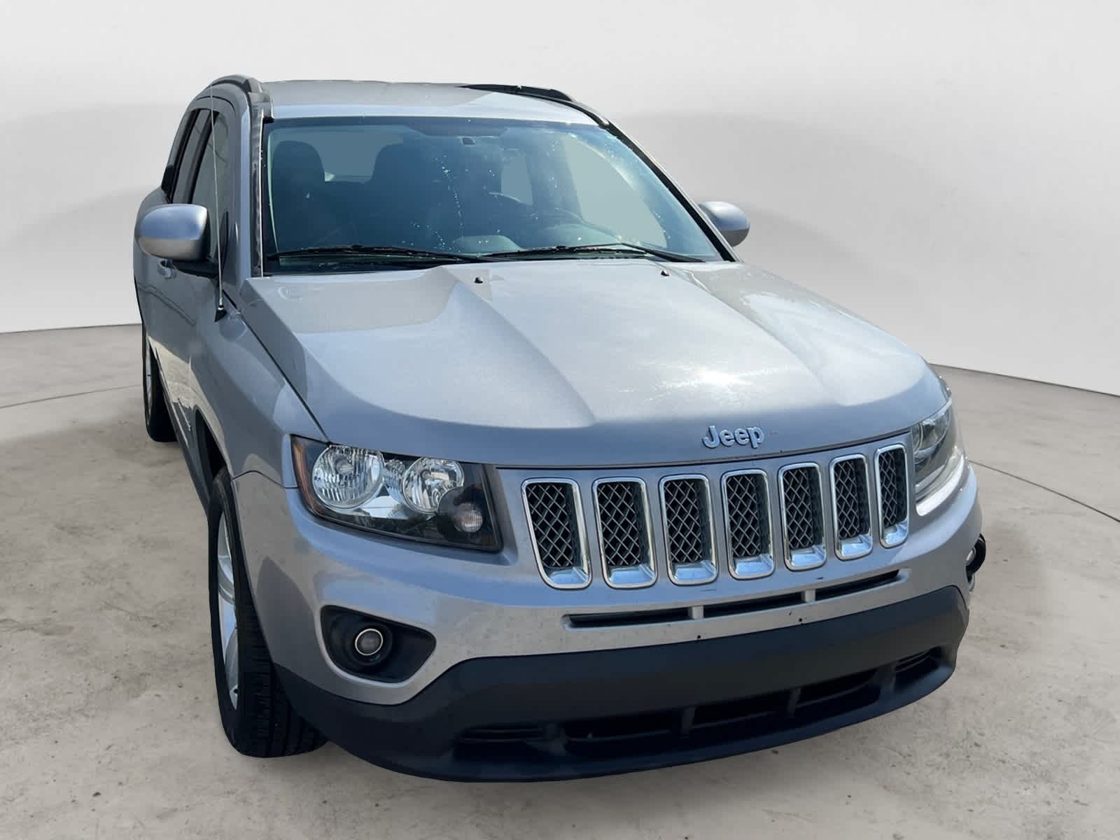 2017 Jeep Compass Latitude photo 3