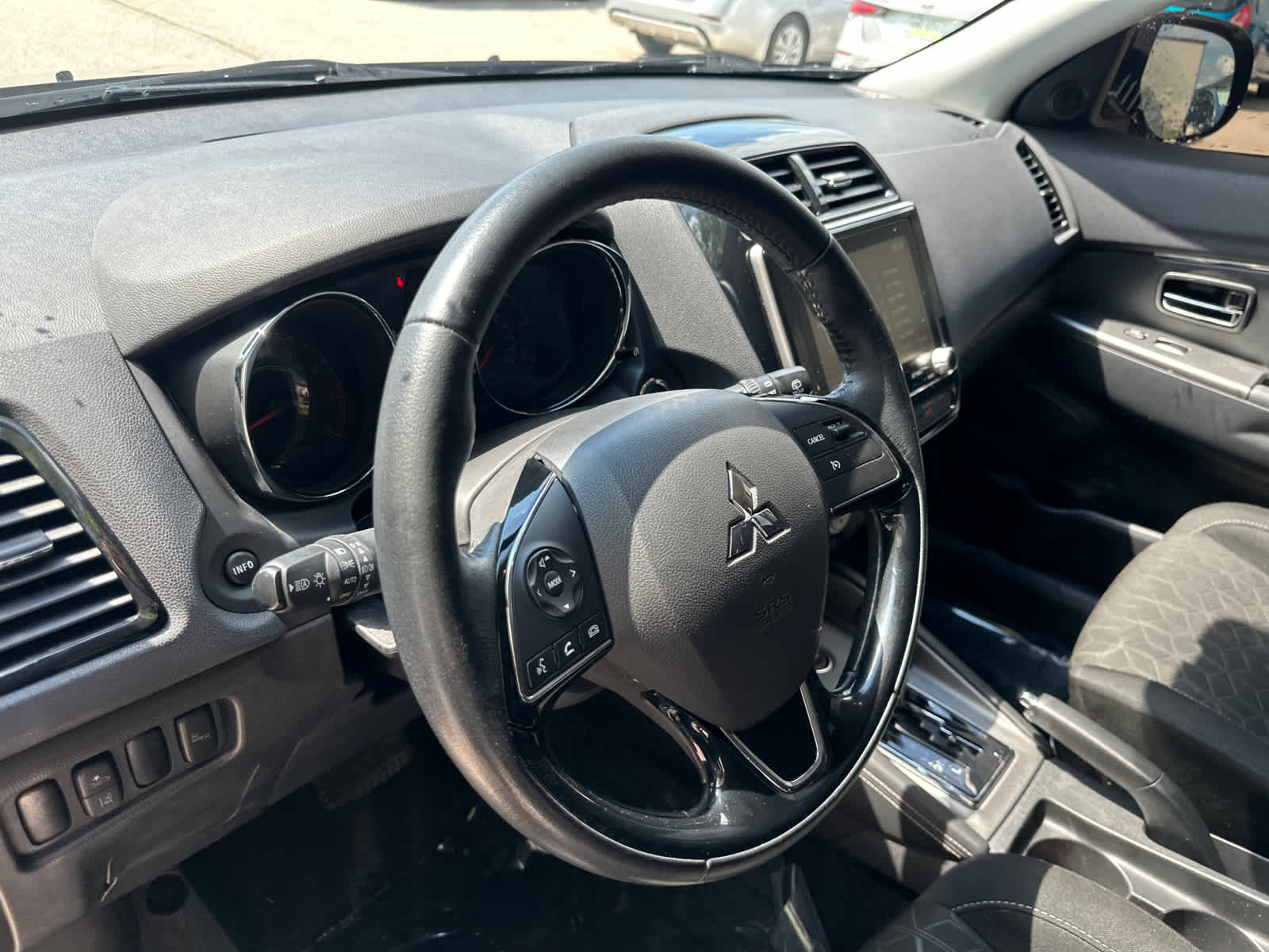 Thumbnail: 2021 Mitsubishi Outlander Sport - 17