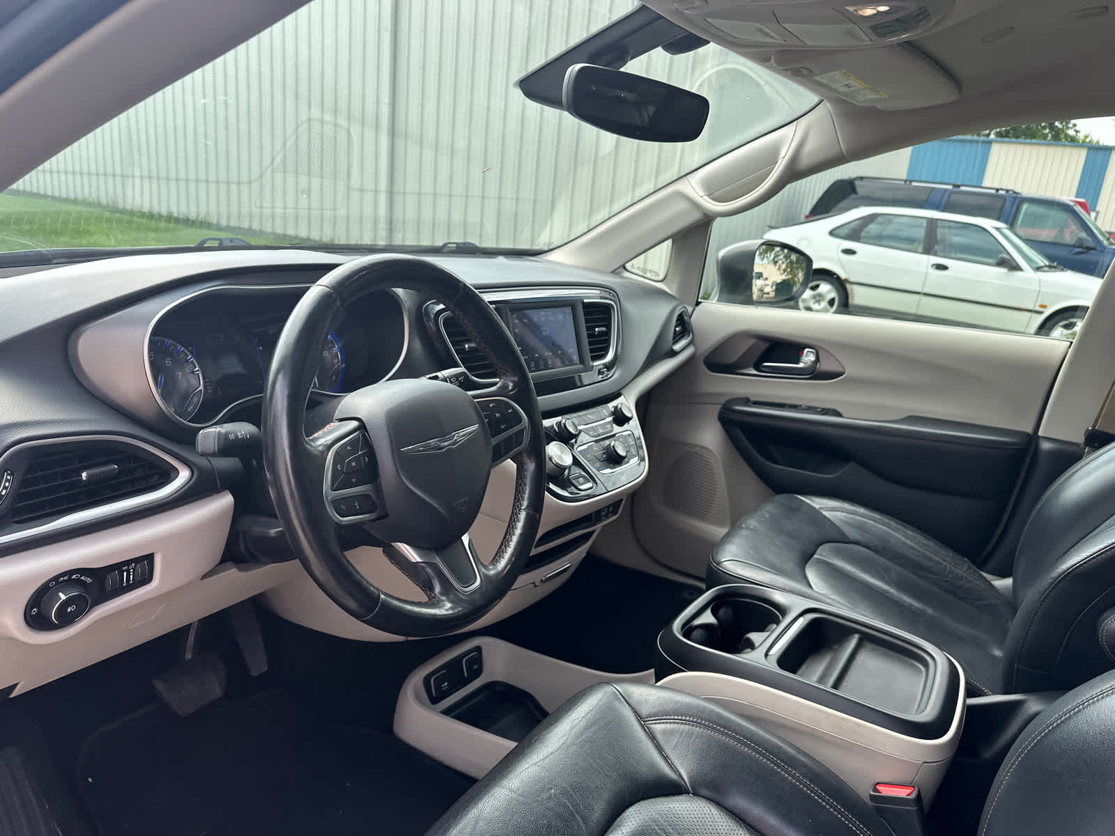 Thumbnail: 2020 Chrysler Pacifica - 11