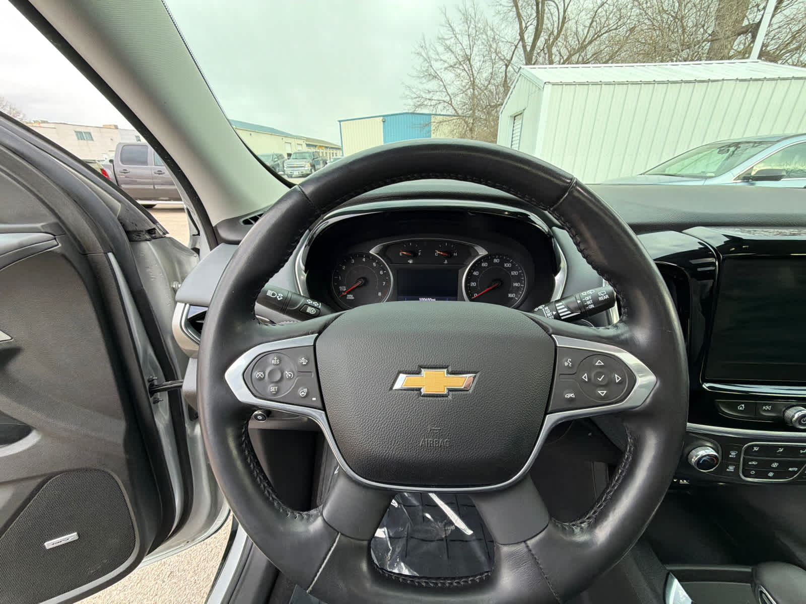 Thumbnail: 2021 Chevrolet Traverse - 25