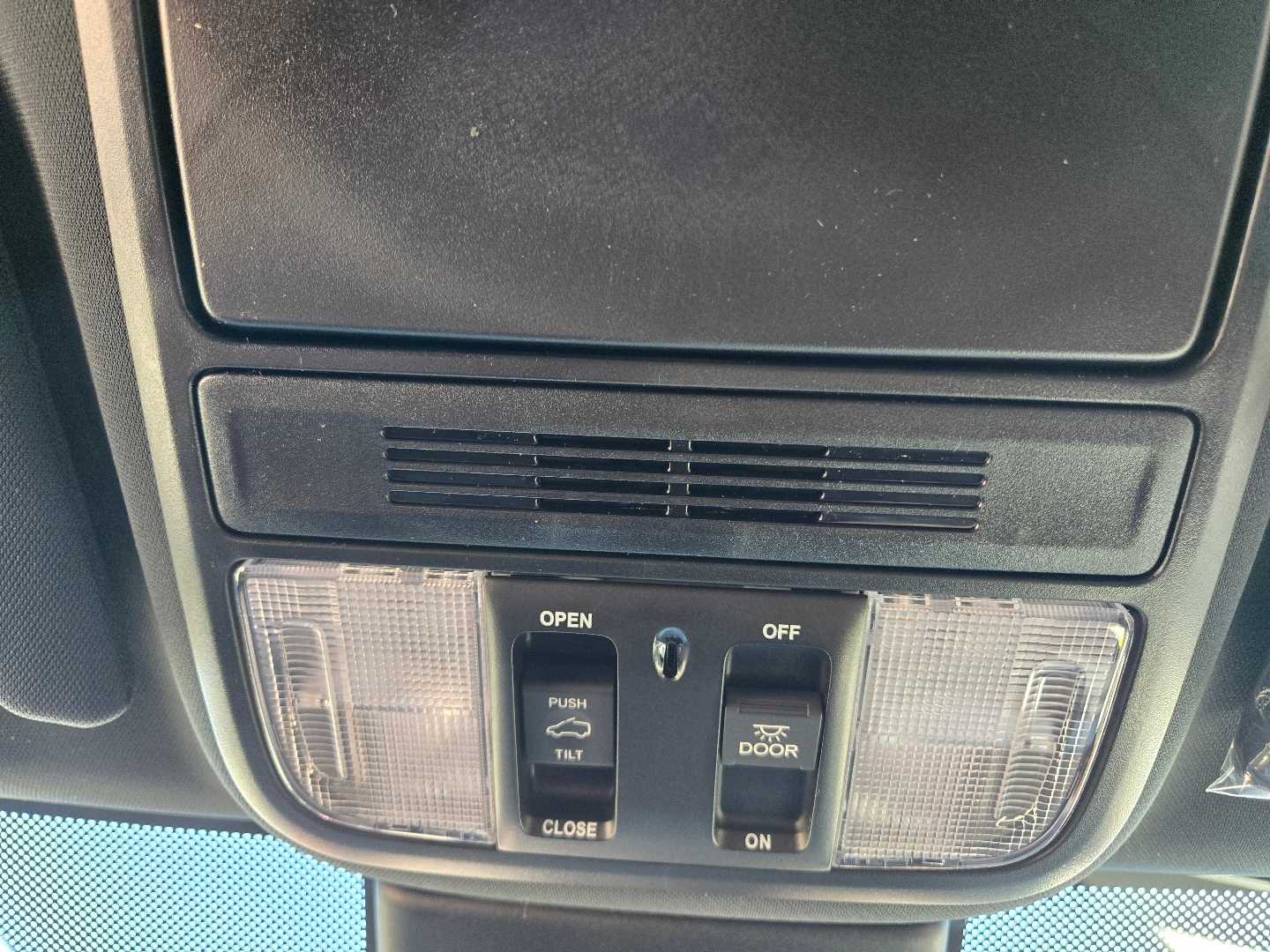 Thumbnail: 2026 Honda Odyssey - 17