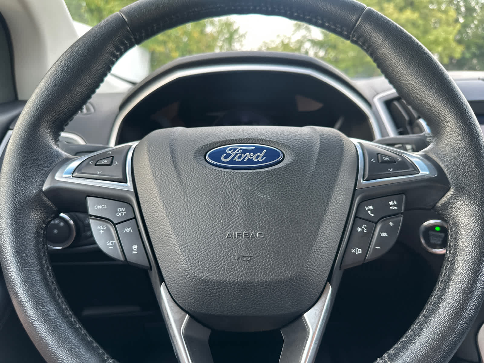 Thumbnail: 2019 Ford Edge - 21