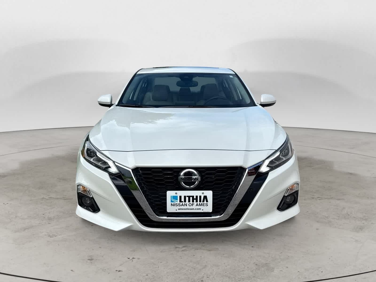 Thumbnail: 2022 Nissan Altima - 2