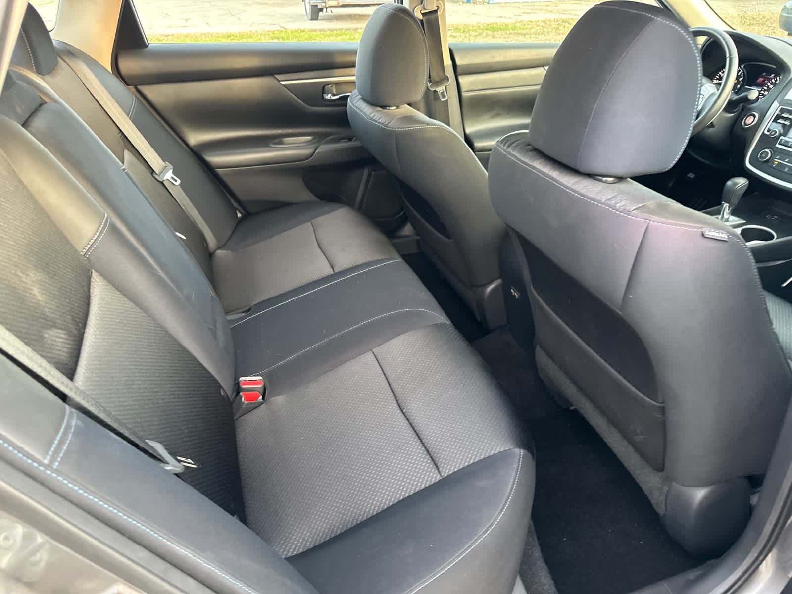 Thumbnail: 2017 Nissan Altima - 9