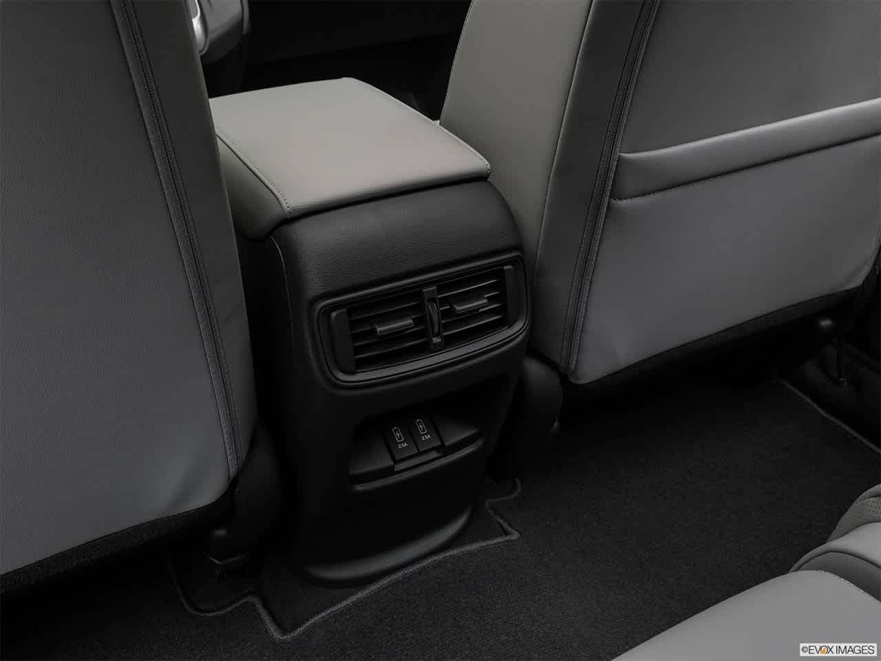 Thumbnail: 2017 Honda CR-V - 13