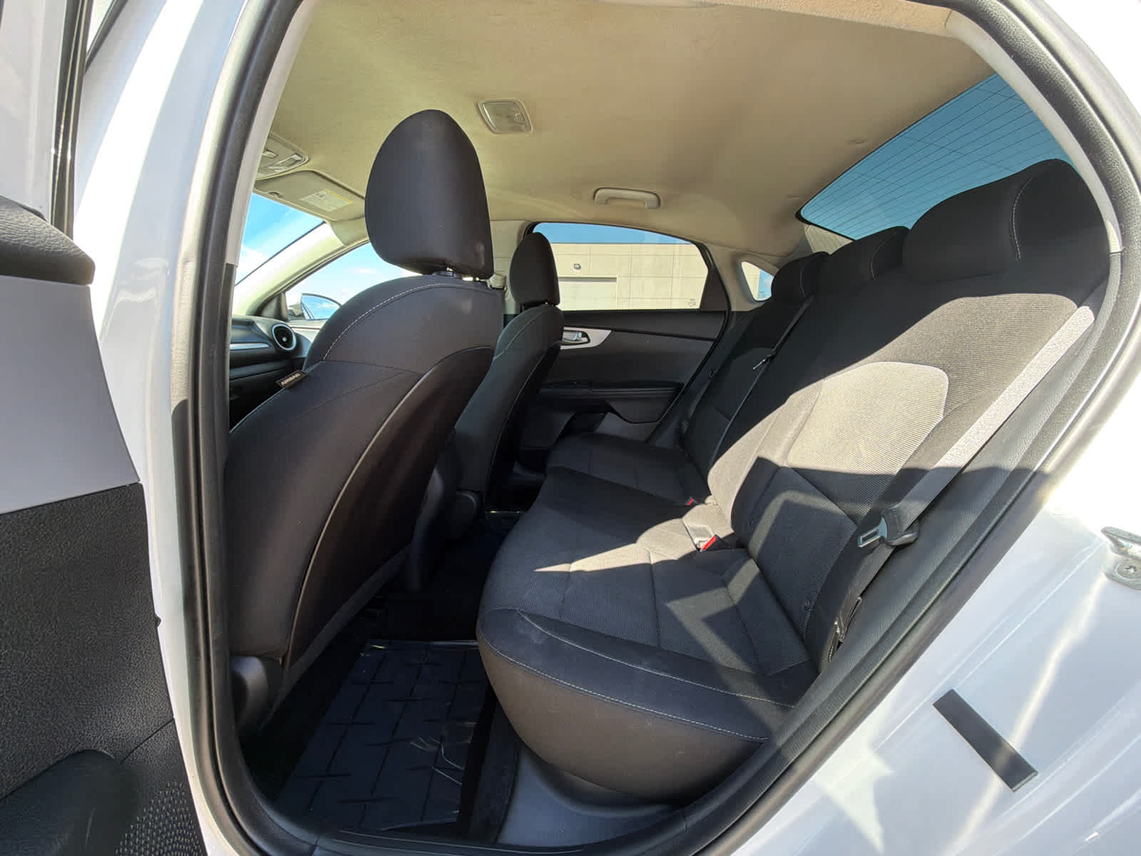 Thumbnail: 2022 Kia Forte - 12