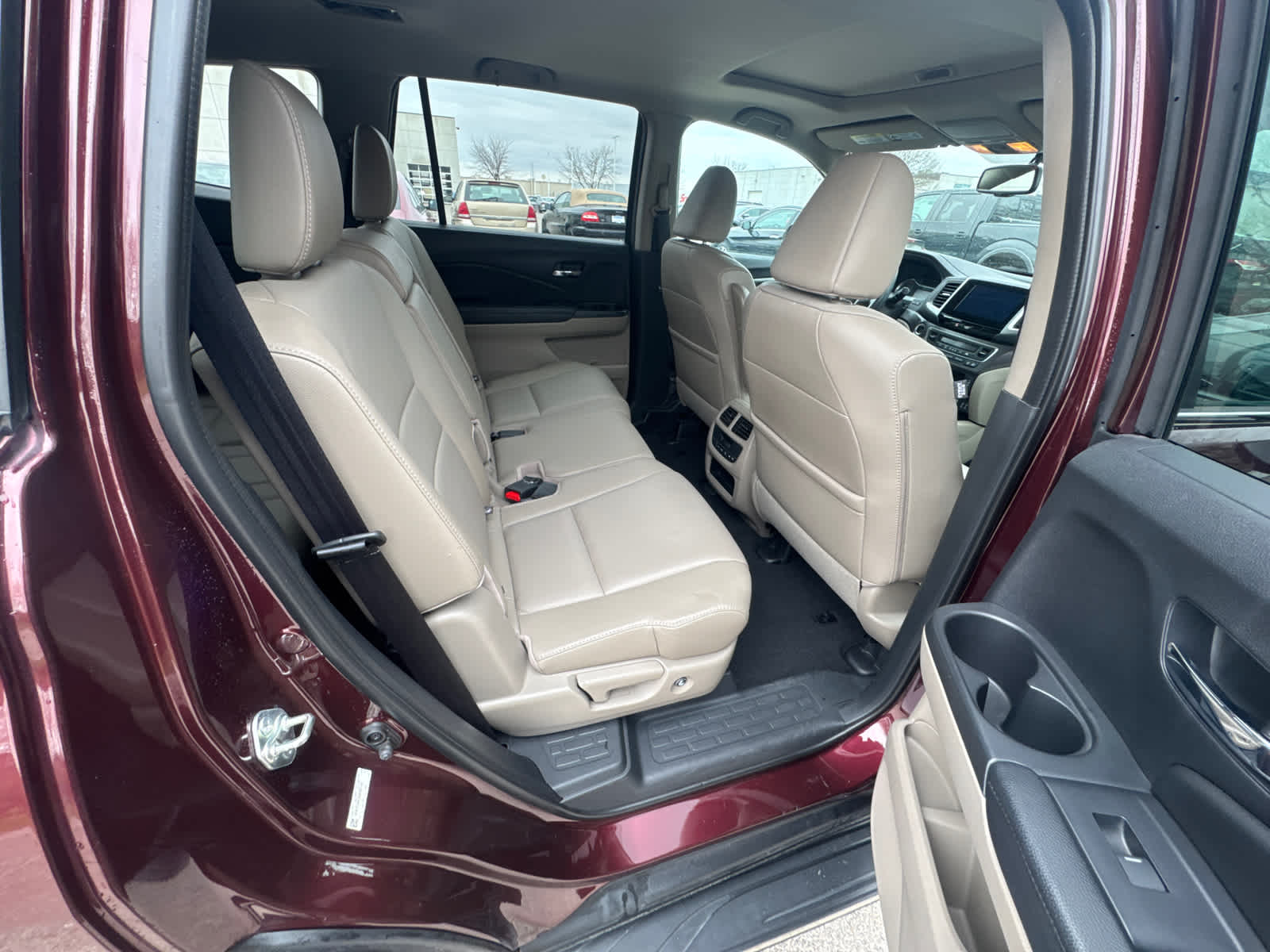 Thumbnail: 2016 Honda Pilot - 10