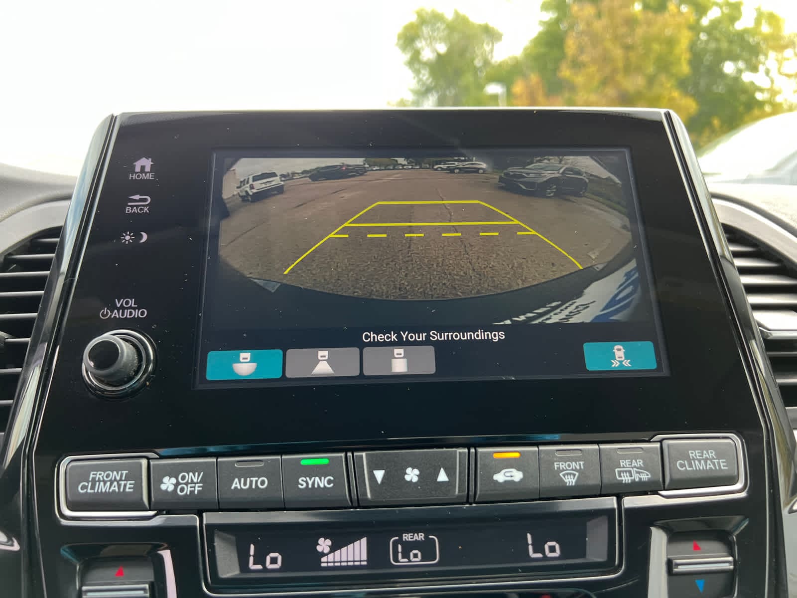 Thumbnail: 2018 Honda Odyssey - 25