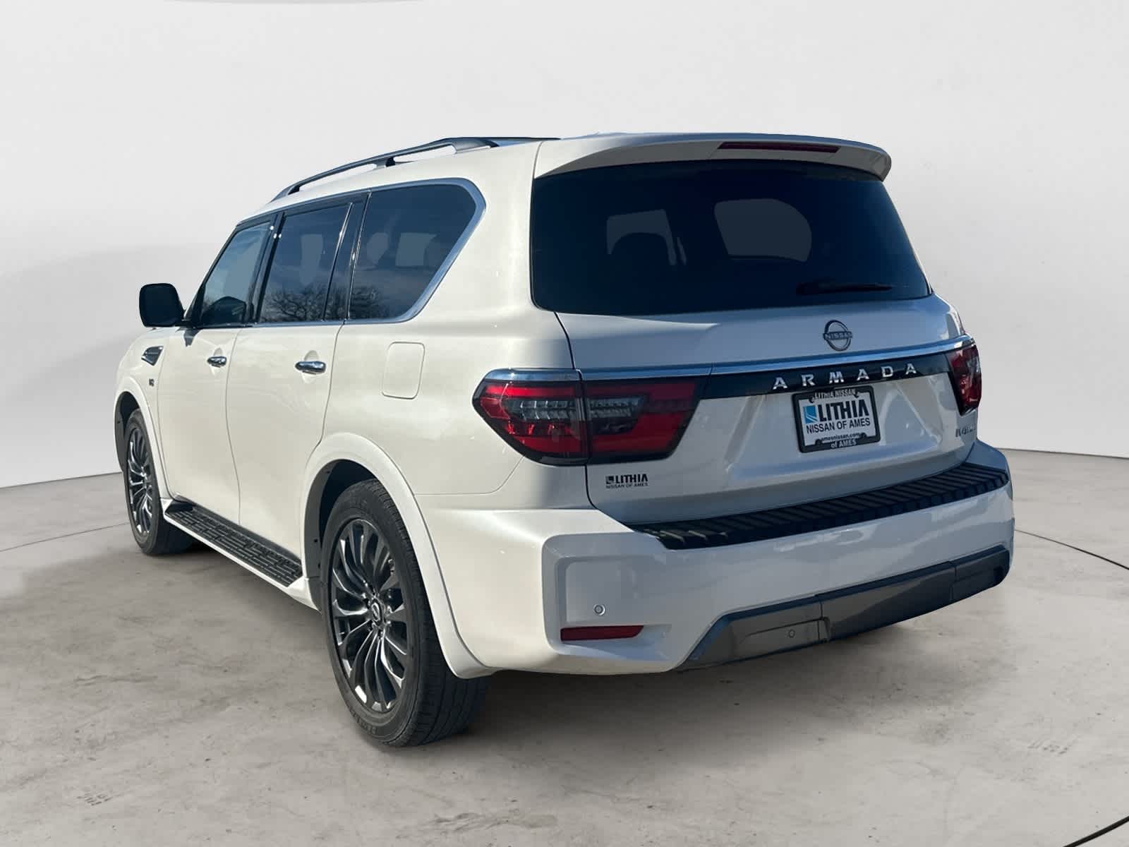 Thumbnail: 2021 Nissan Armada - 2