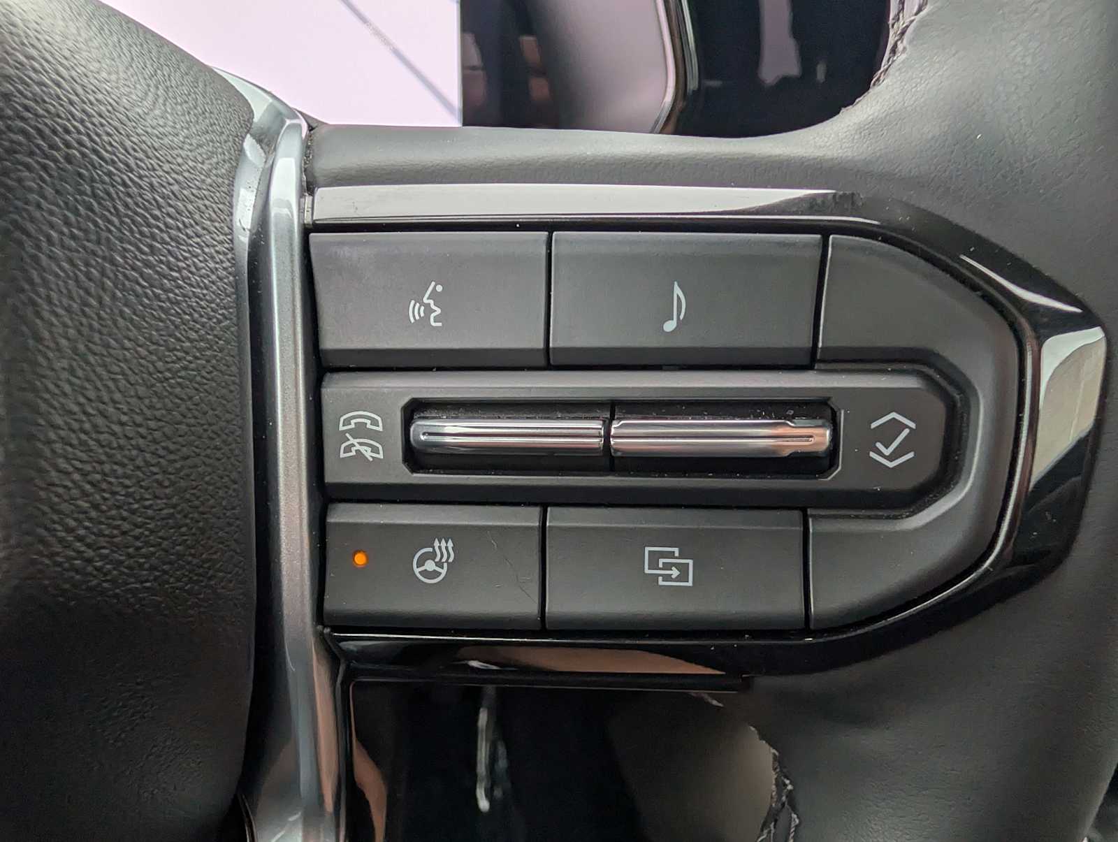 Thumbnail: 2025 Chevrolet Colorado - 15