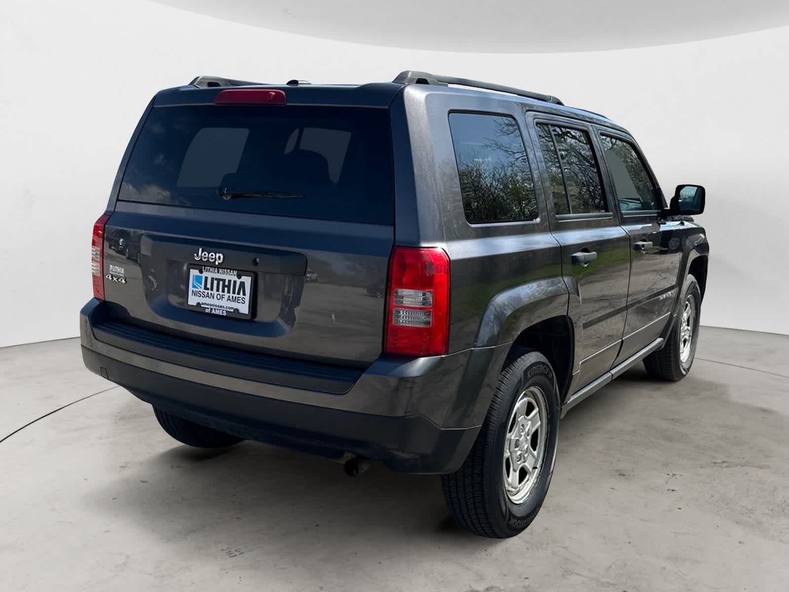 Thumbnail: 2017 Jeep Patriot - 6