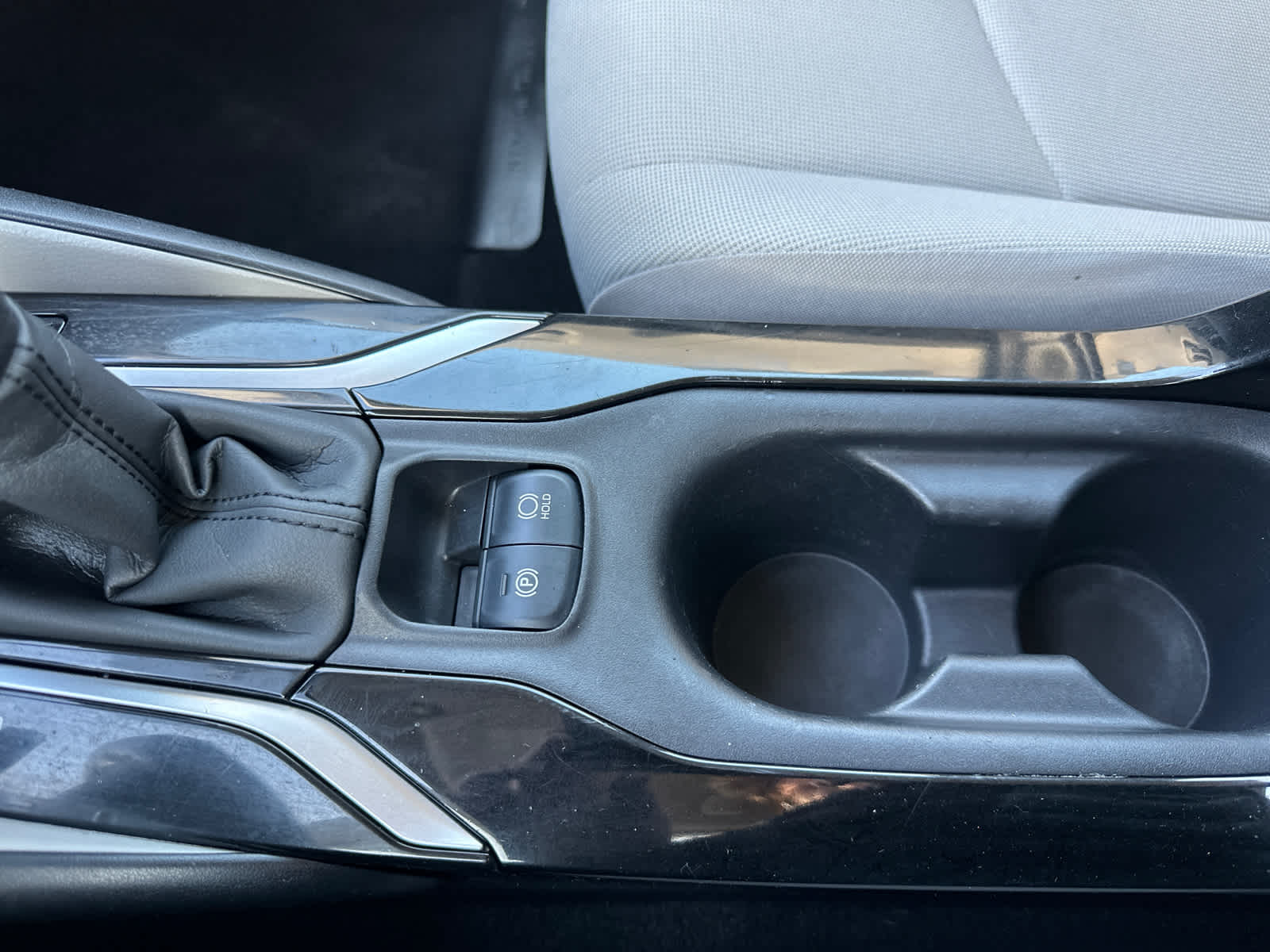 Thumbnail: 2022 Toyota Corolla - 26