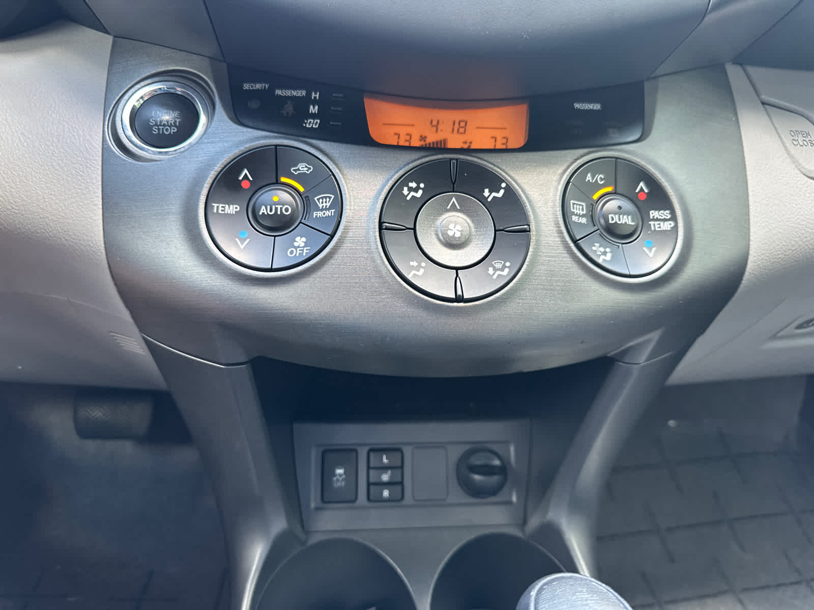 Thumbnail: 2012 Toyota RAV4 - 26