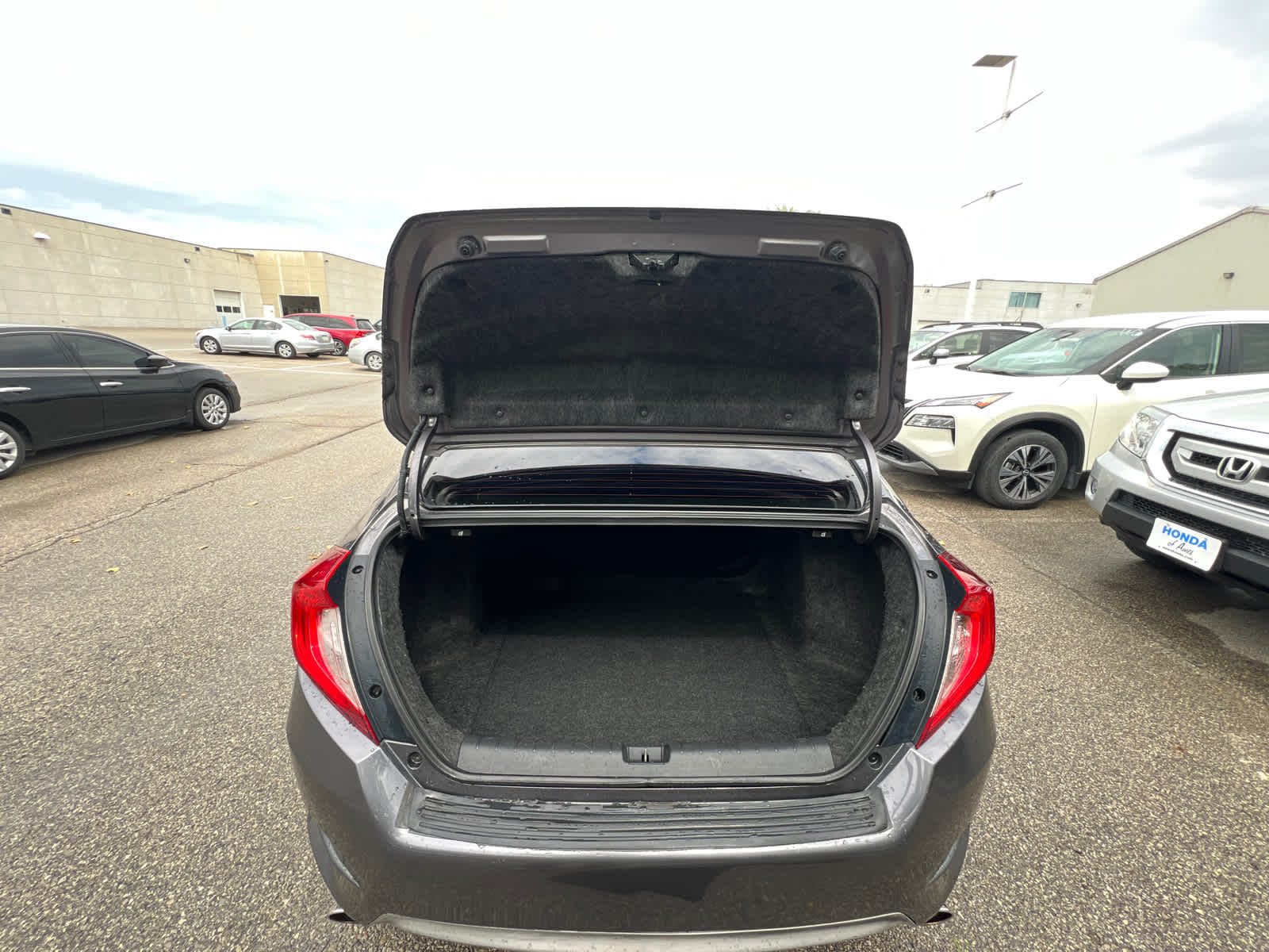 Thumbnail: 2016 Honda Civic - 9