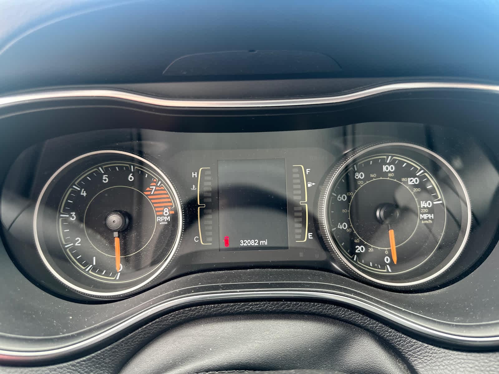 Thumbnail: 2020 Jeep Cherokee - 17