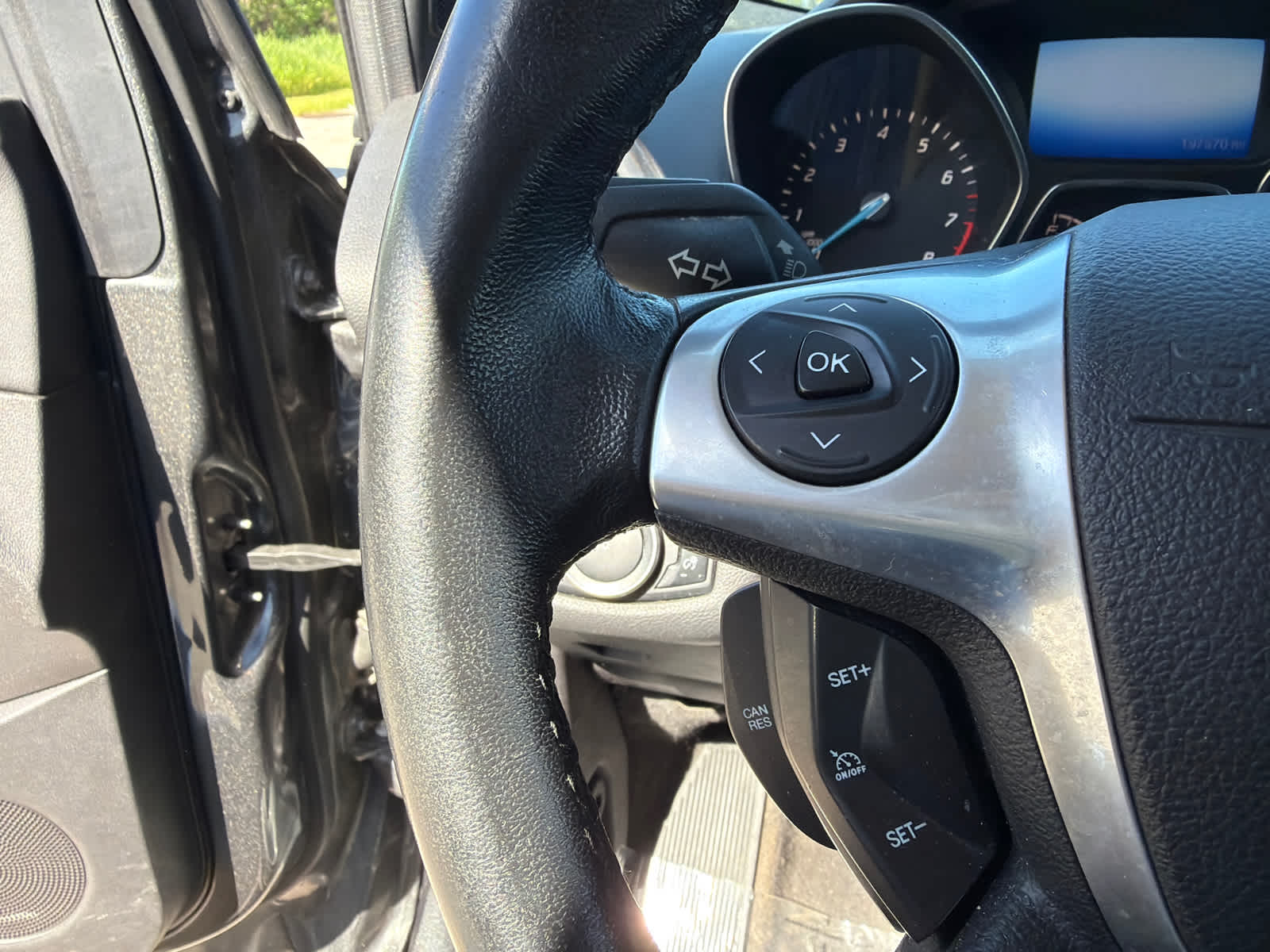 Thumbnail: 2016 Ford Escape - 18