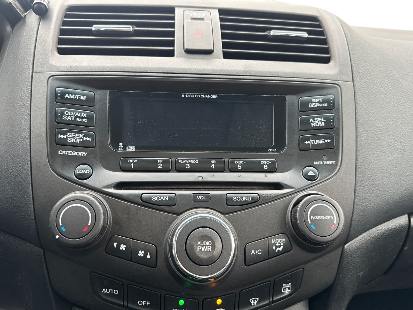 Thumbnail: 2004 Honda Accord - 3