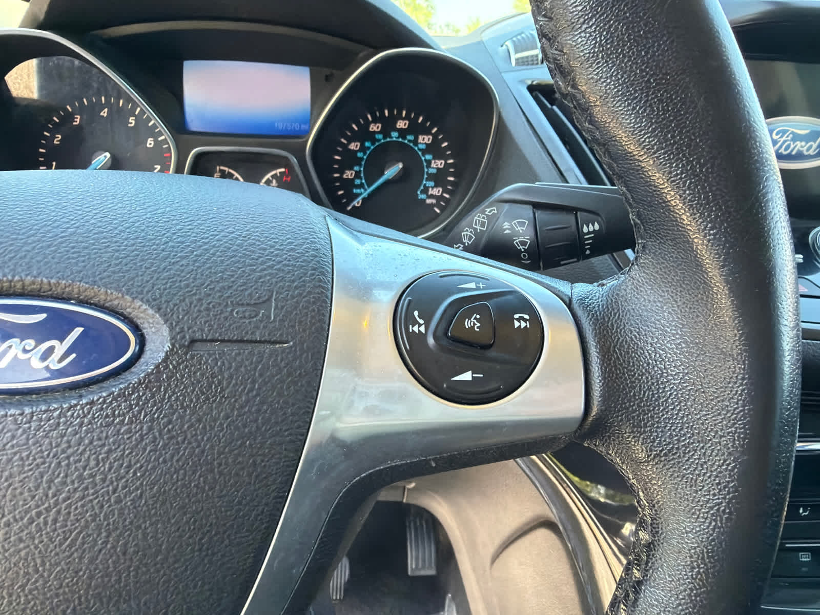 Thumbnail: 2016 Ford Escape - 20