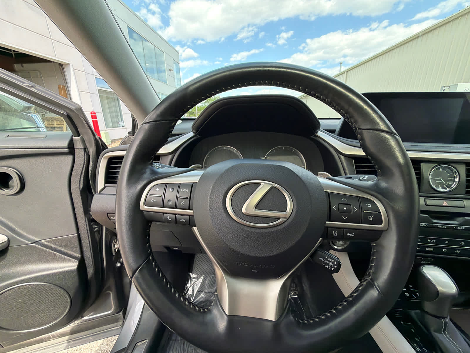 Thumbnail: 2020 Lexus RX - 21