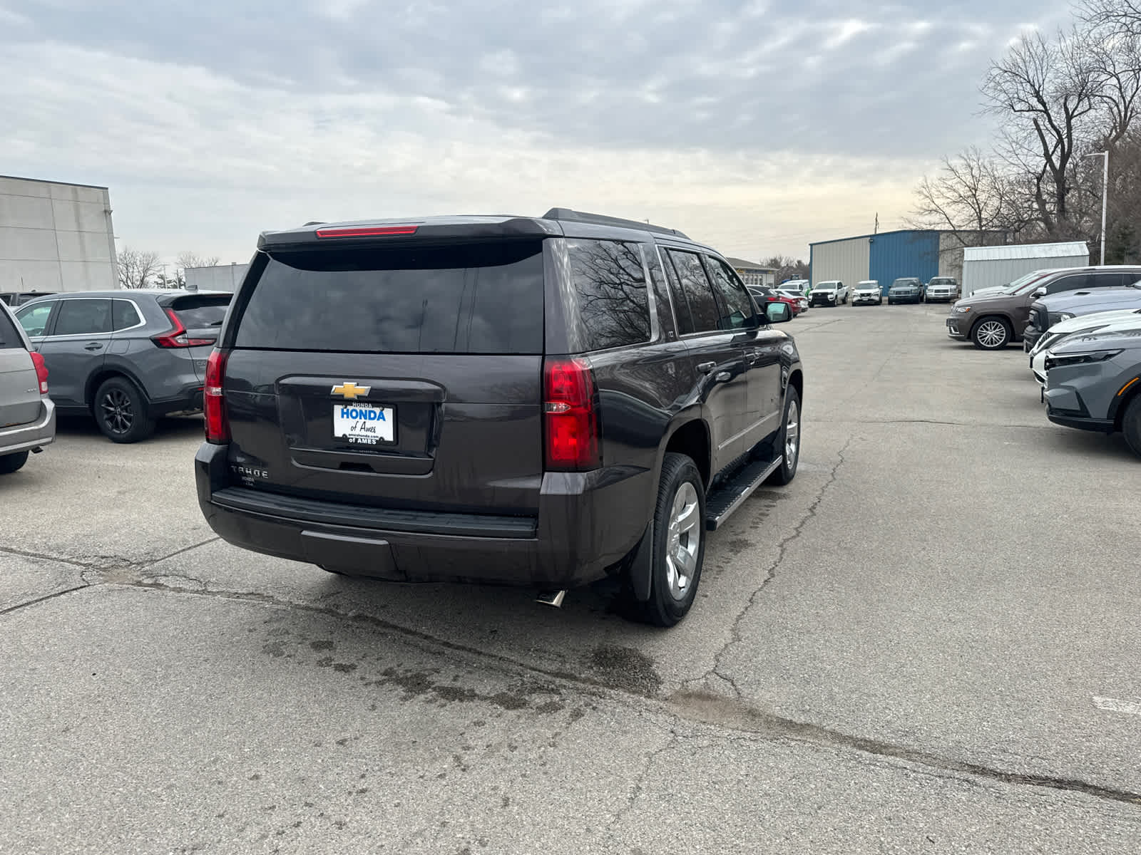 Thumbnail: 2017 Chevrolet Tahoe - 8