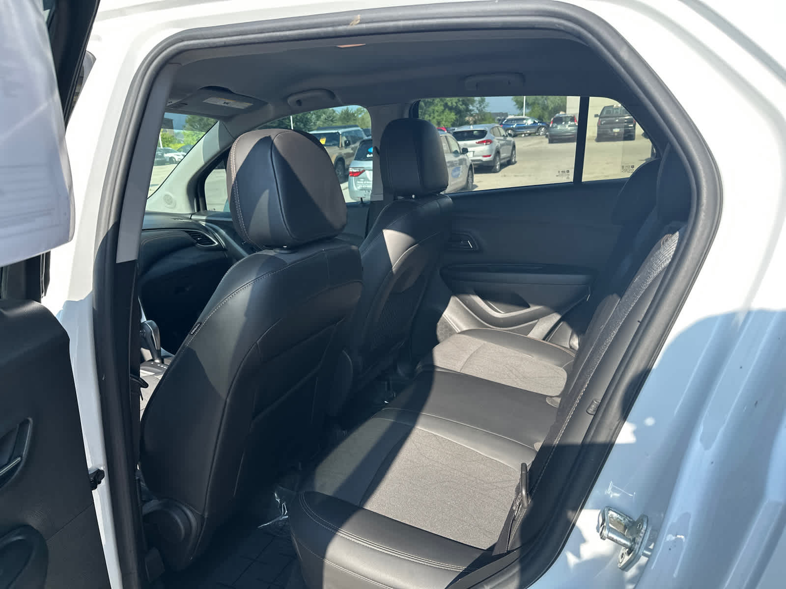 Thumbnail: 2021 Chevrolet Trax - 21