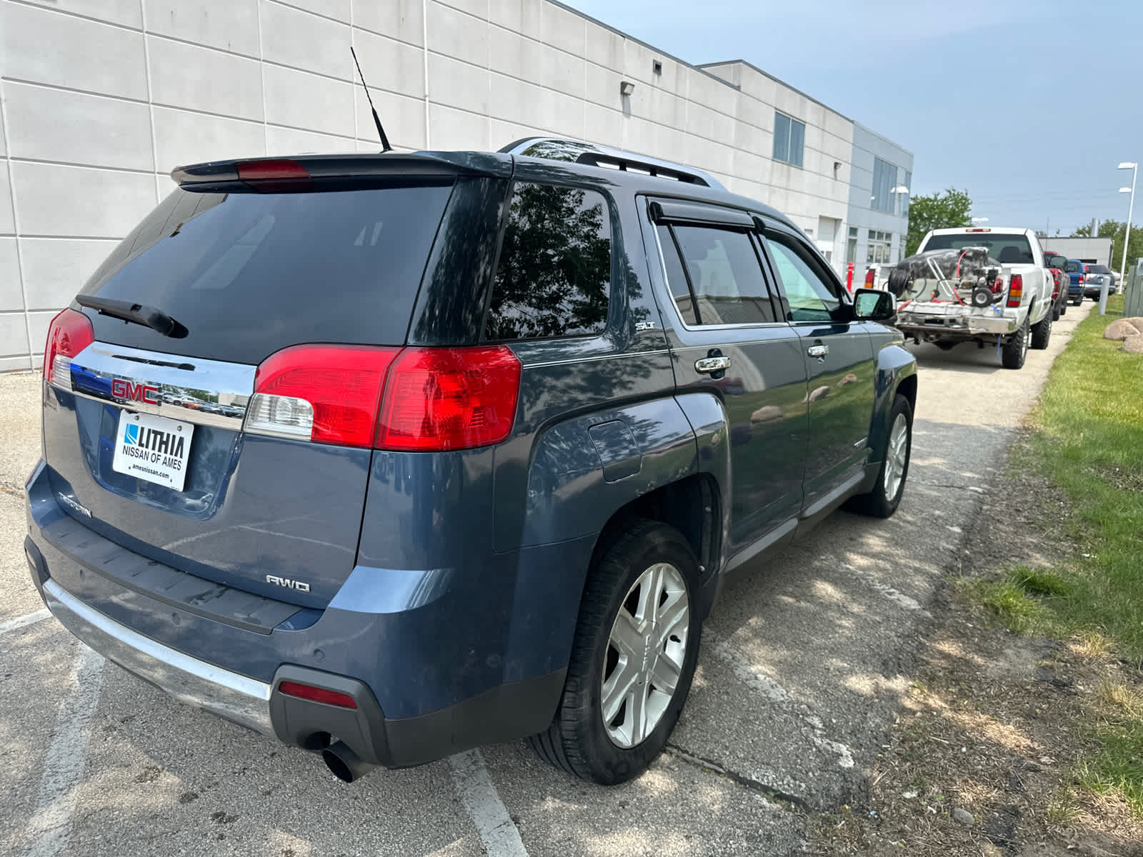 Thumbnail: 2011 GMC Terrain - 3