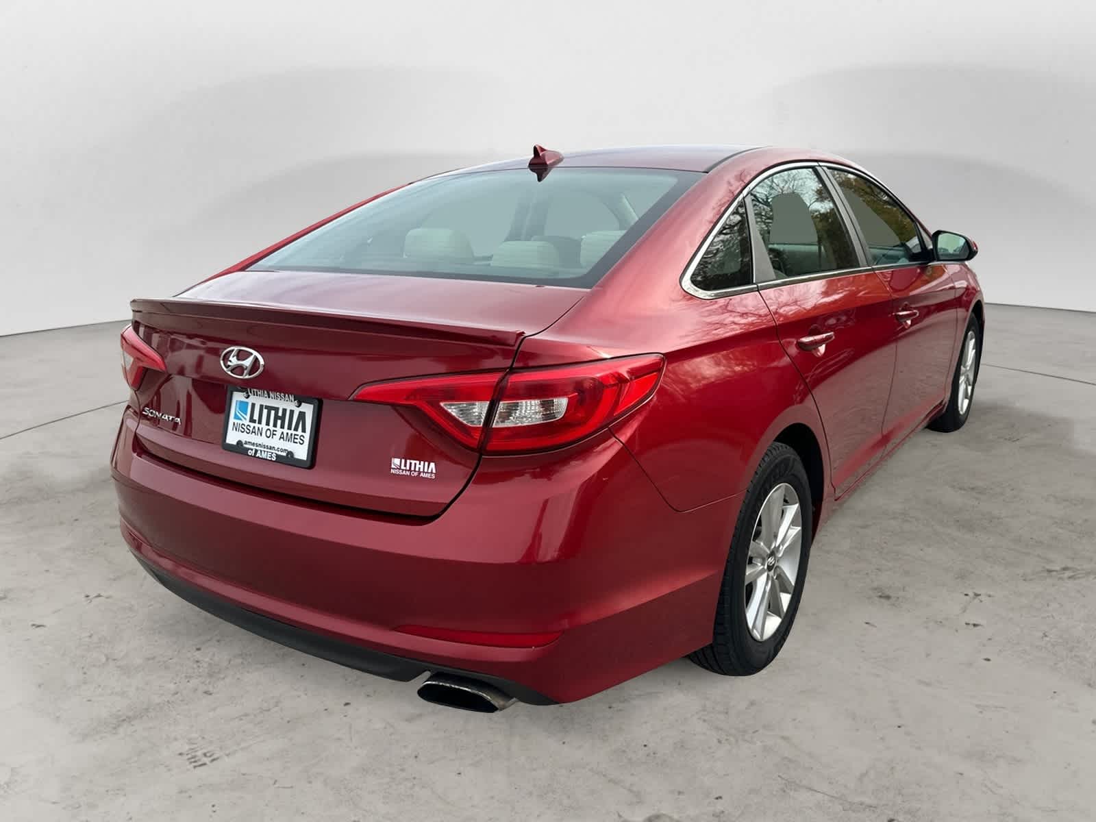 Thumbnail: 2015 Hyundai Sonata - 3