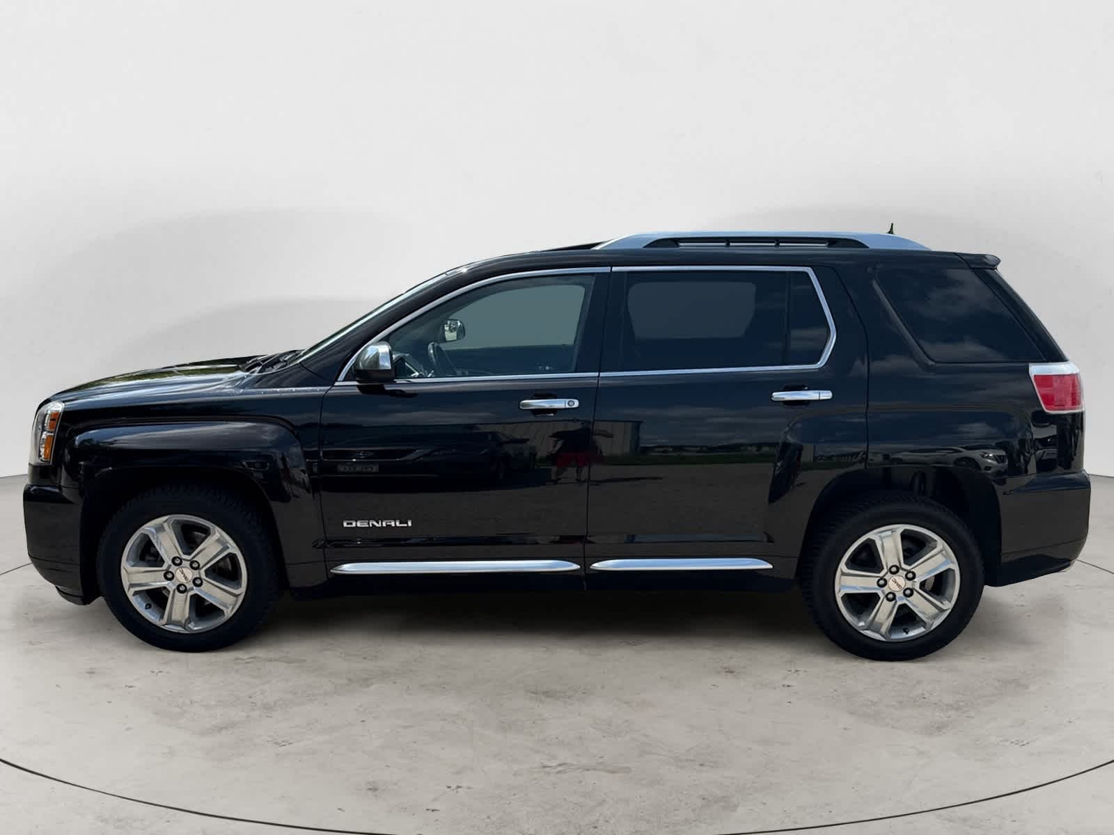 Thumbnail: 2017 GMC Terrain - 2