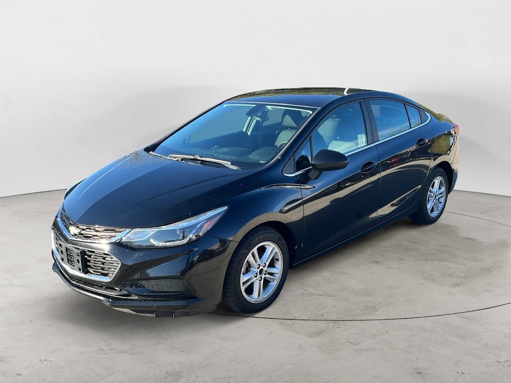 Used 2017 Chevrolet Cruze LT Sedan