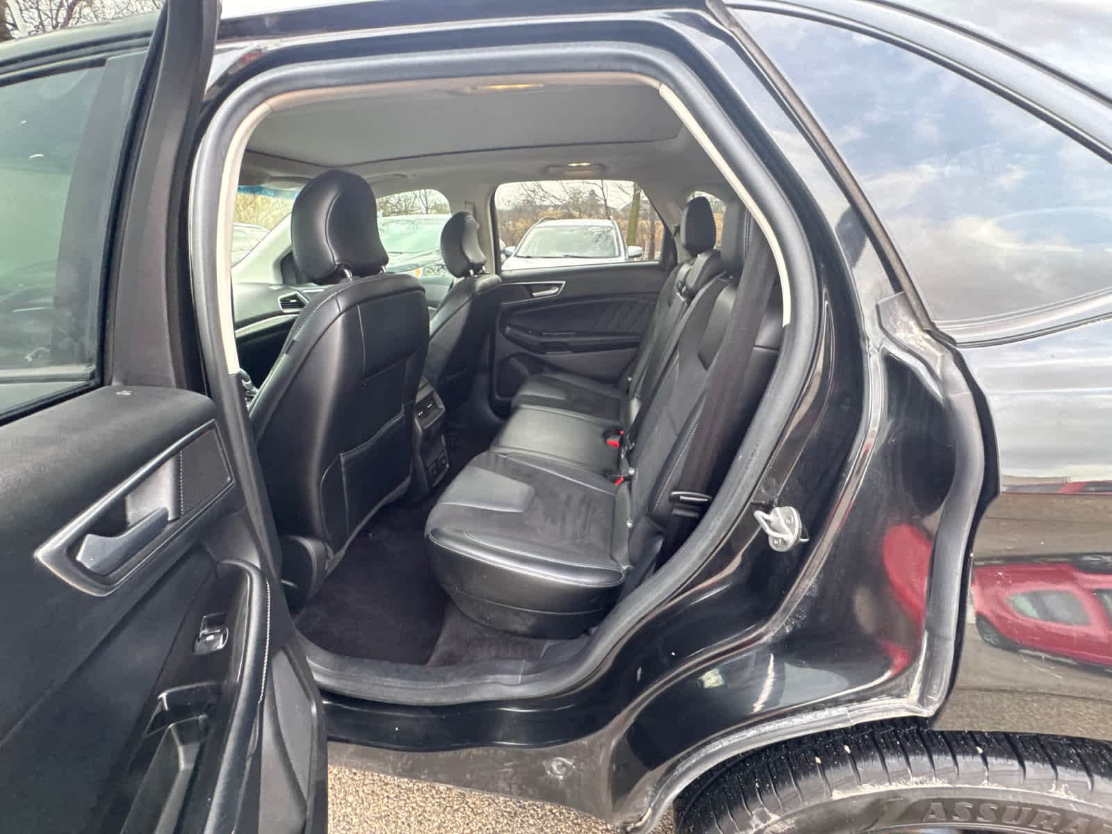 Thumbnail: 2015 Ford Edge - 13