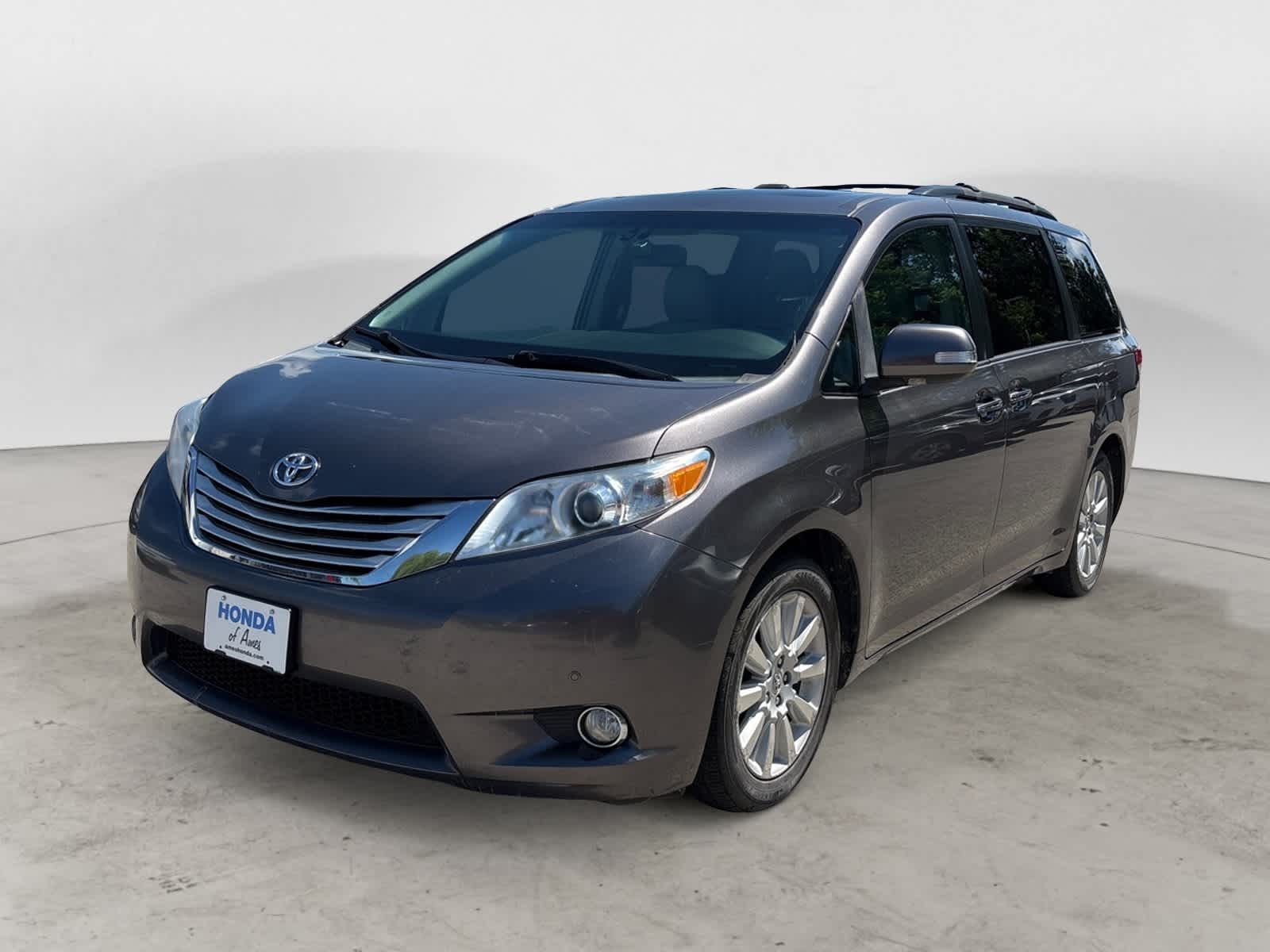 2013 Toyota Sienna Limited -
                  Ames, IA