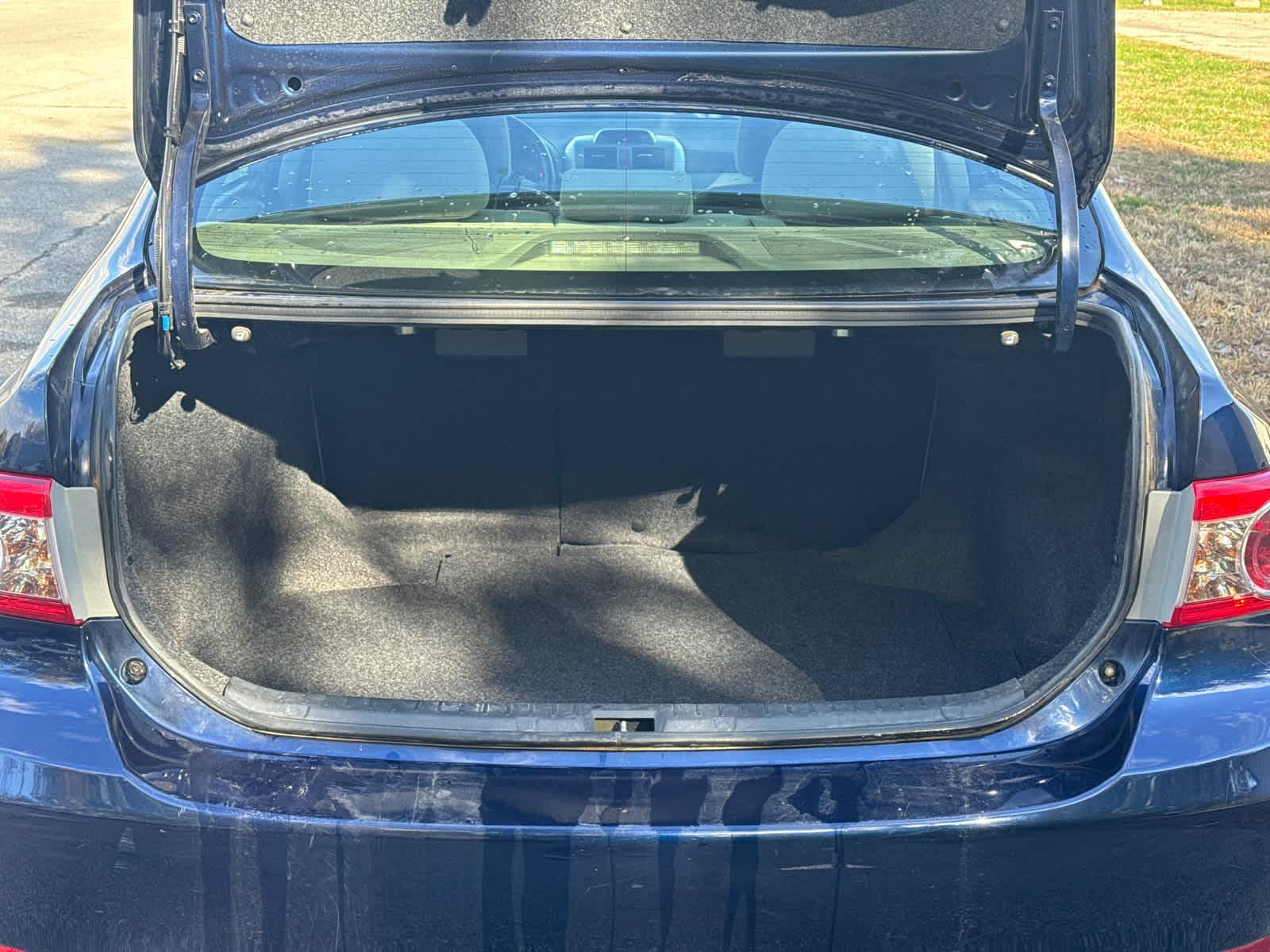 Thumbnail: 2012 Toyota Corolla - 25