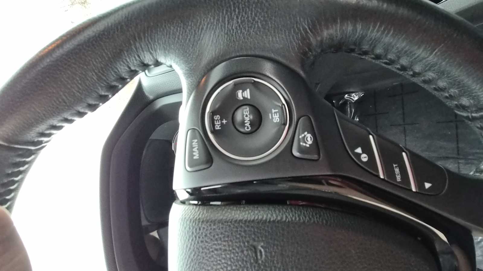 Thumbnail: 2017 Honda Pilot - 20