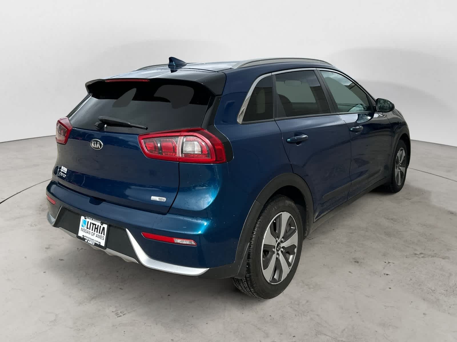 2017 Kia Niro FE LX photo 3