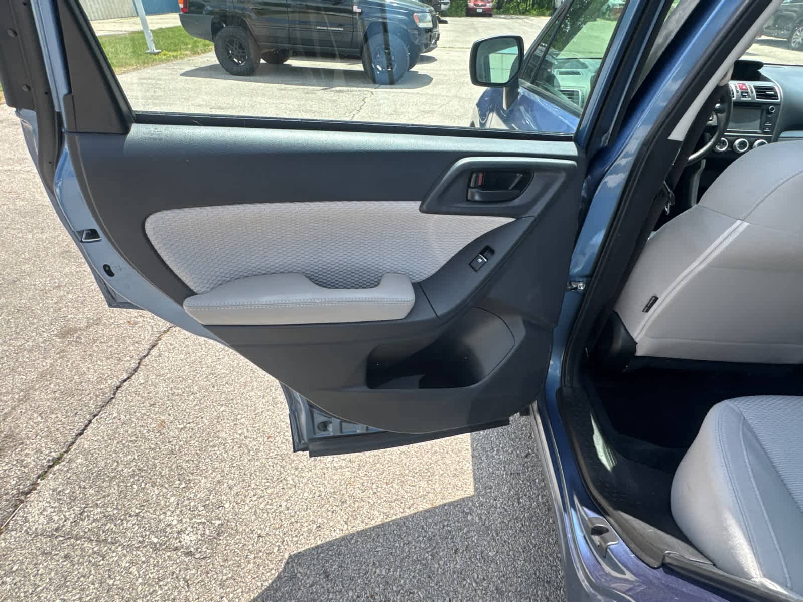 Thumbnail: 2017 Subaru Forester - 14