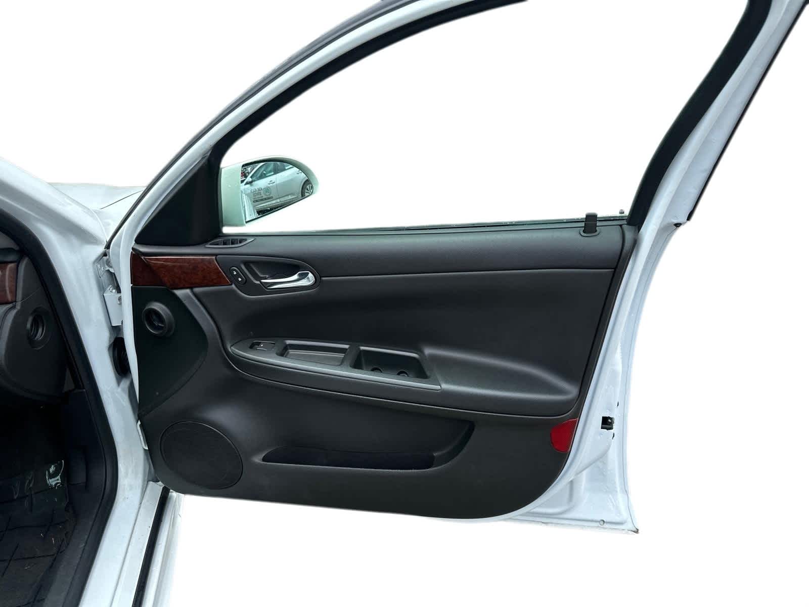 Thumbnail: 2011 Chevrolet Impala - 5