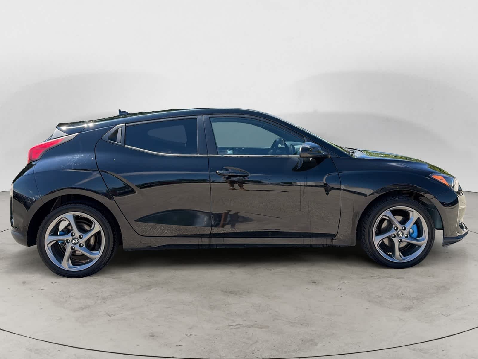 Thumbnail: 2019 Hyundai Veloster - 5