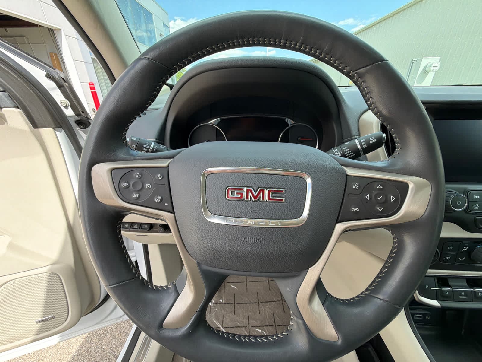 Thumbnail: 2022 GMC Terrain - 22