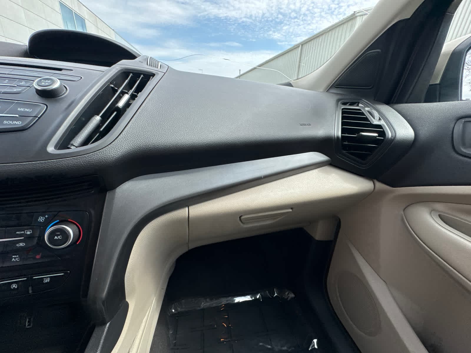 Thumbnail: 2018 Ford Escape - 23