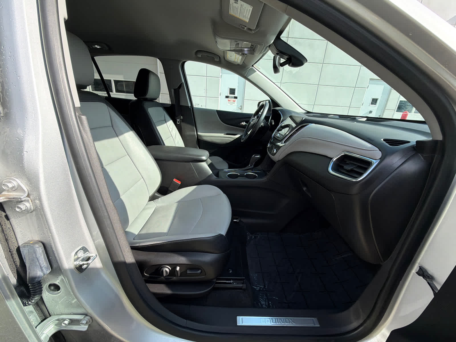 Thumbnail: 2020 Chevrolet Equinox - 8