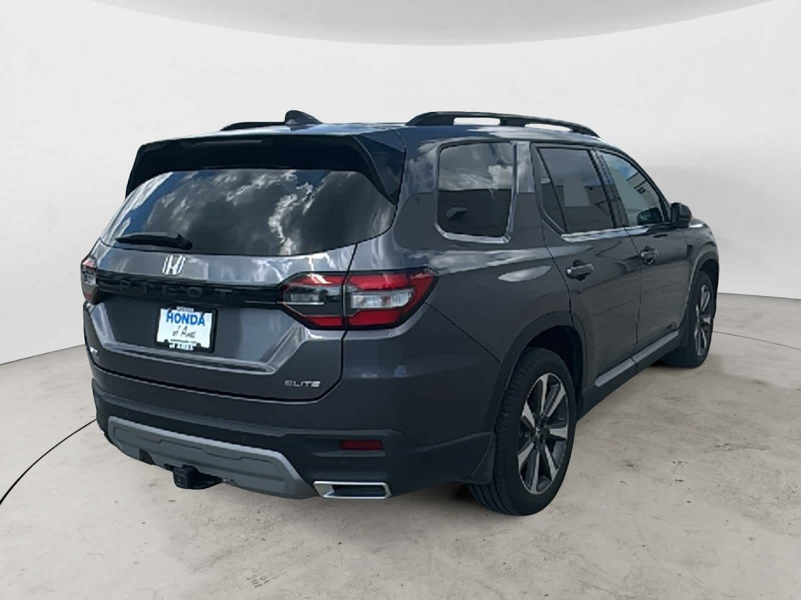 2024 Honda Pilot Elite photo 4
