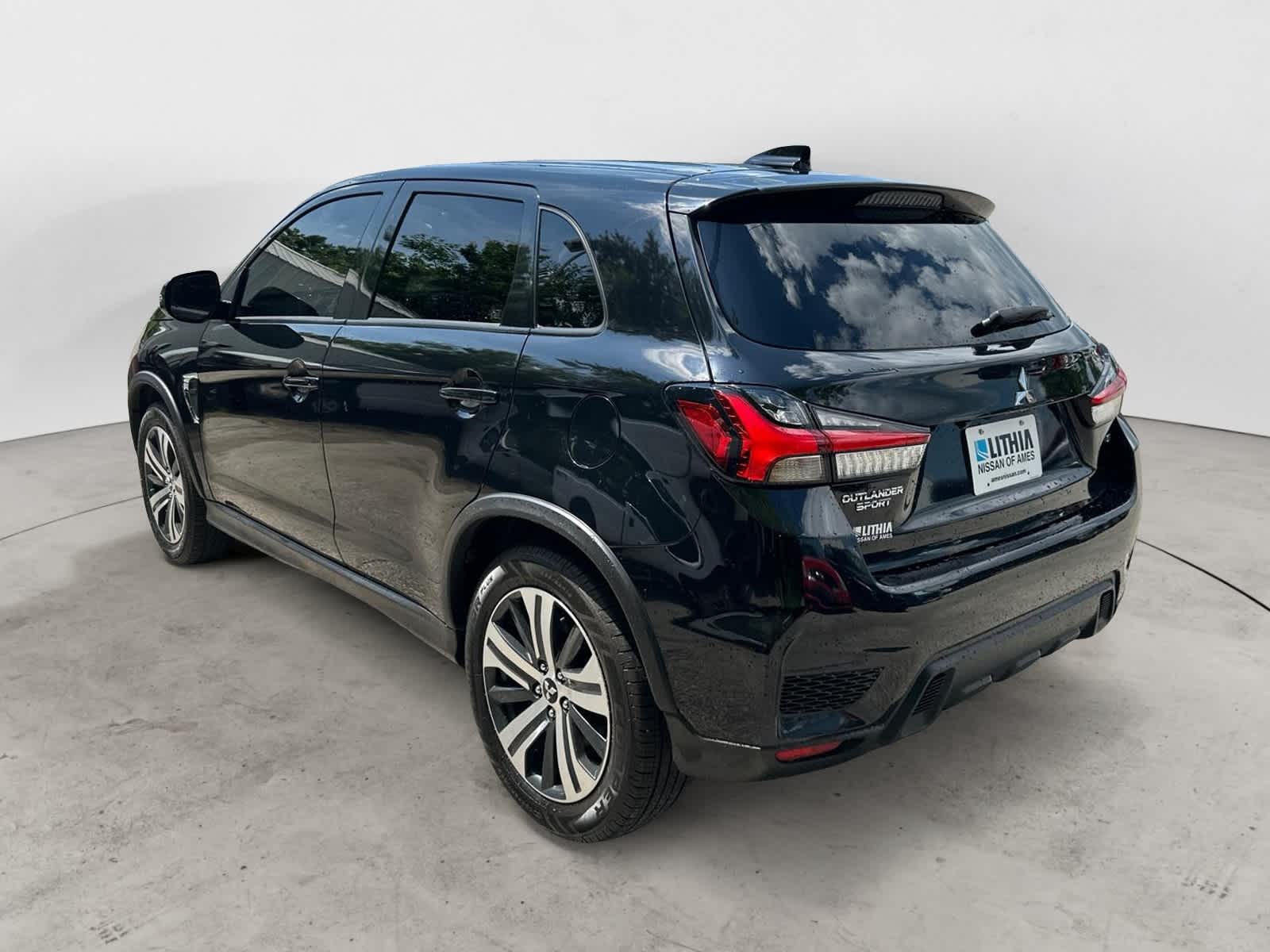Thumbnail: 2021 Mitsubishi Outlander Sport - 2