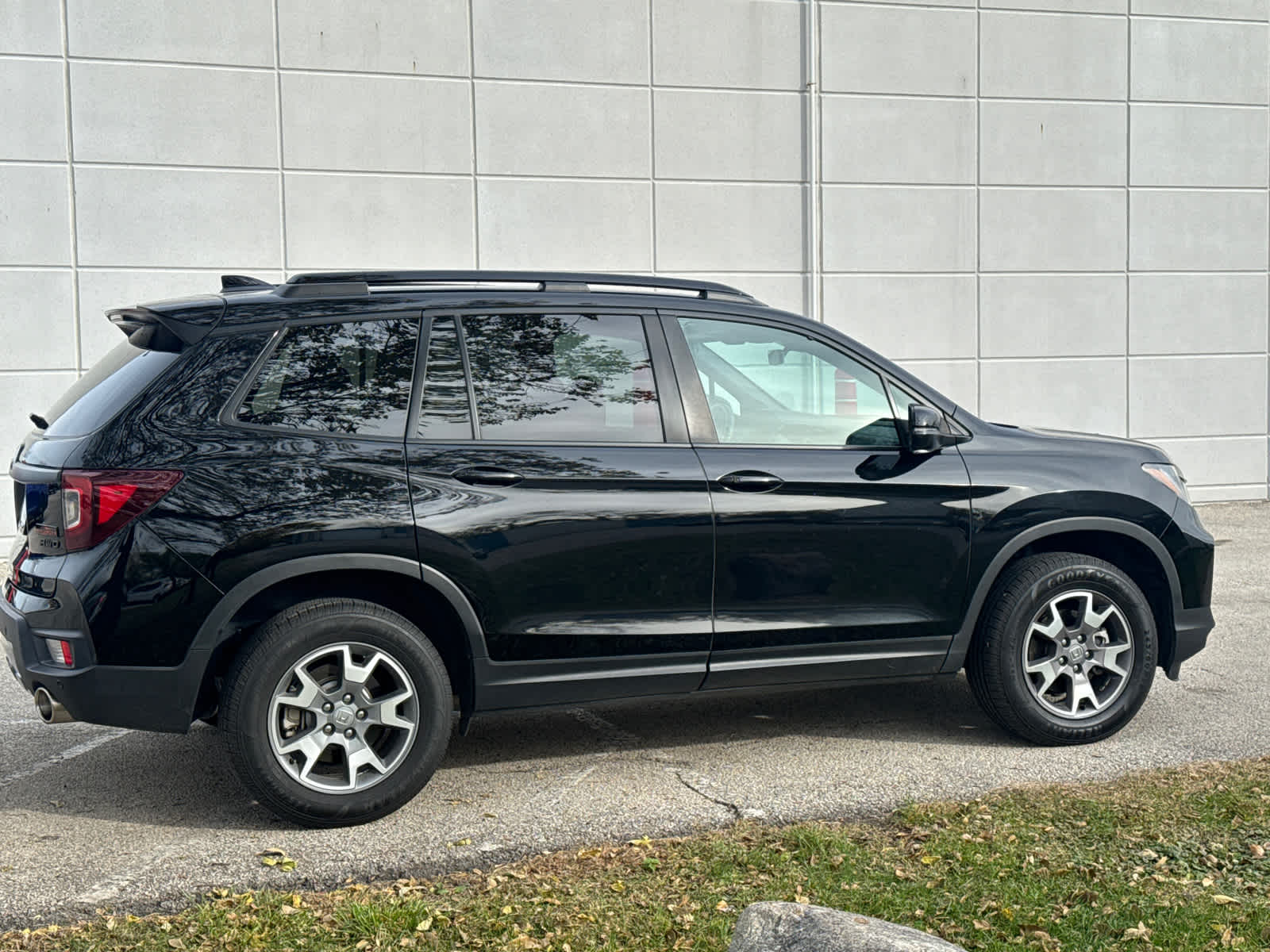 Thumbnail: 2023 Honda Passport - 5