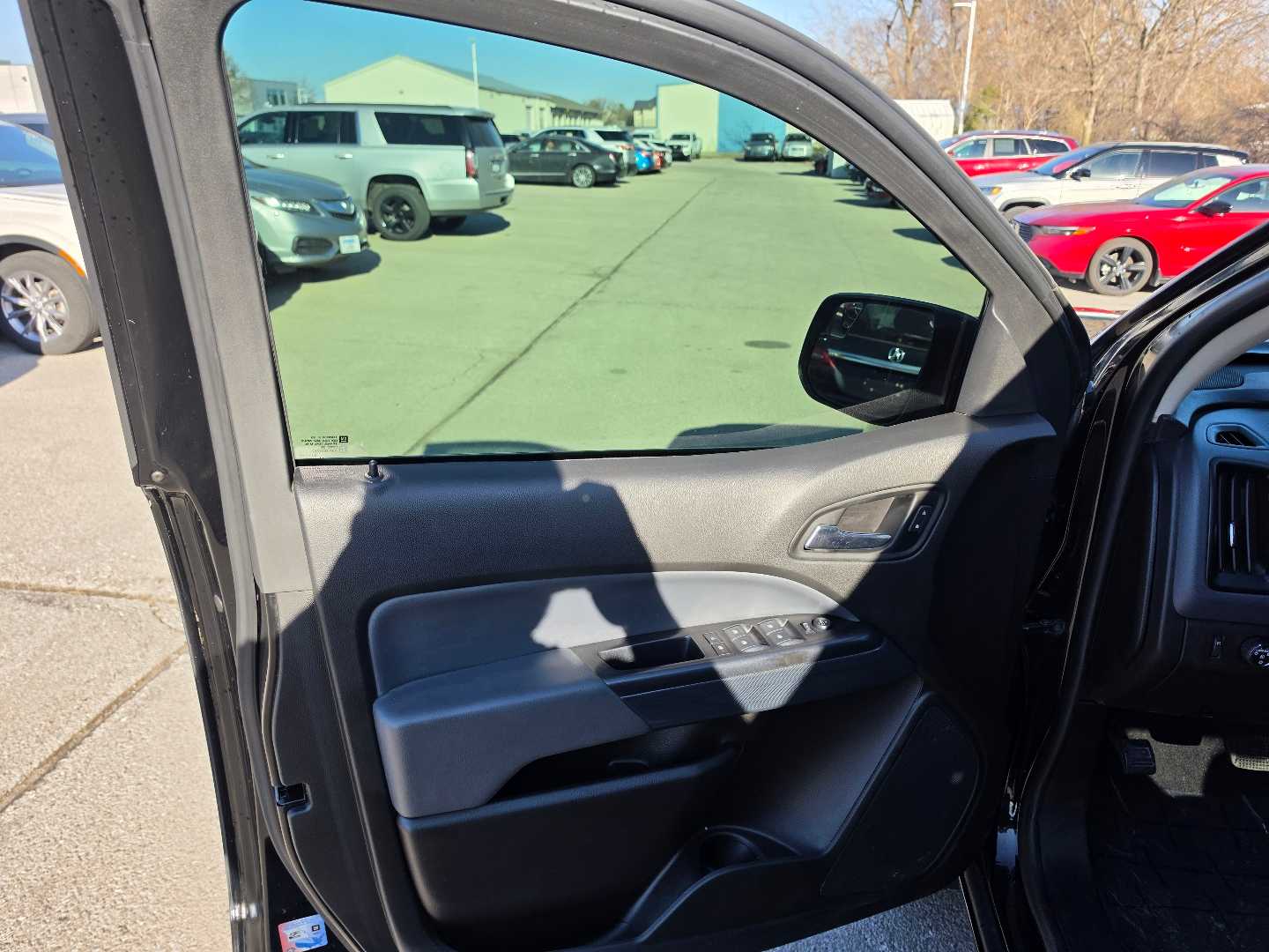 Thumbnail: 2021 Chevrolet Colorado - 6