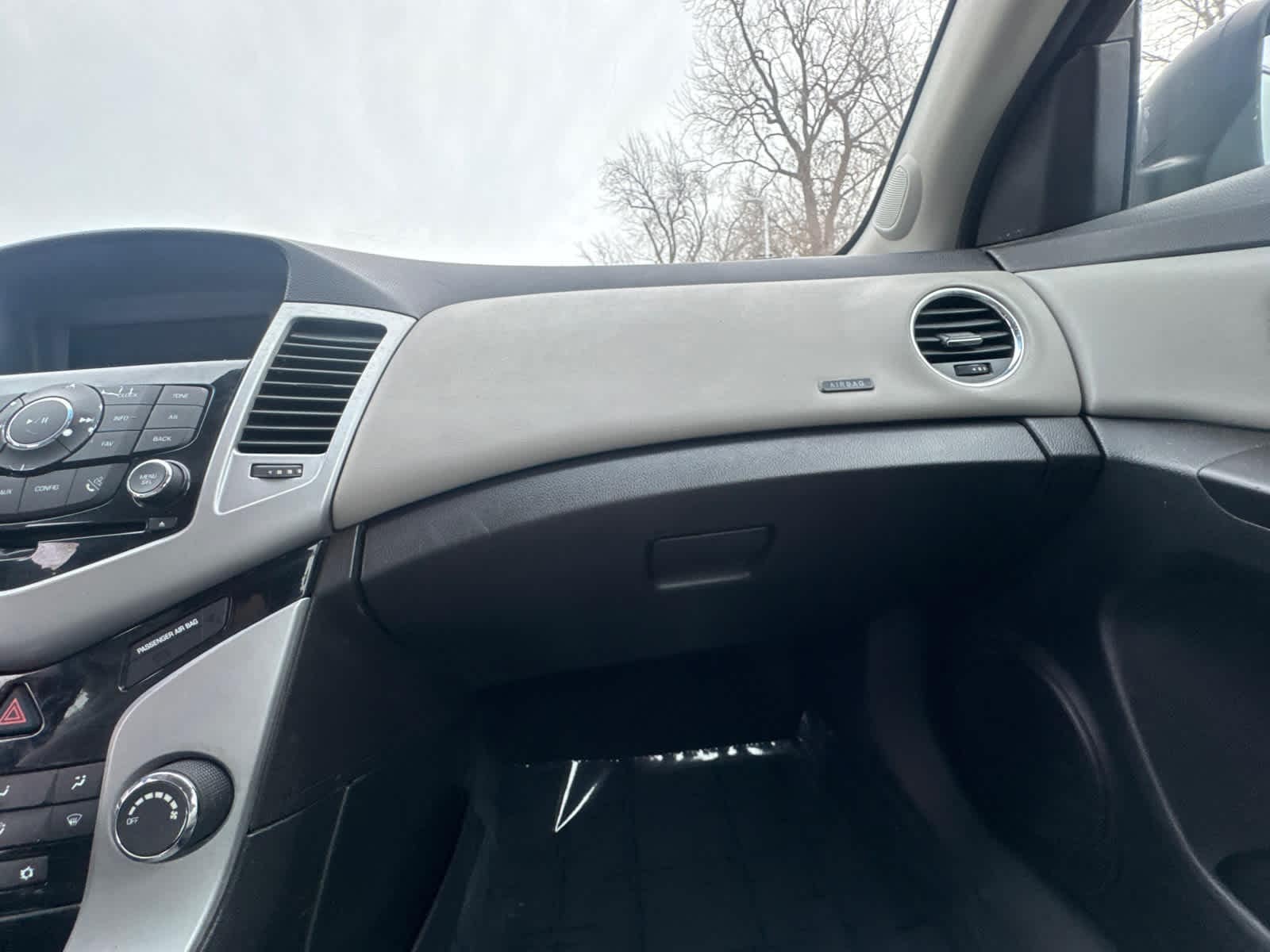 Thumbnail: 2013 Chevrolet Cruze - 19