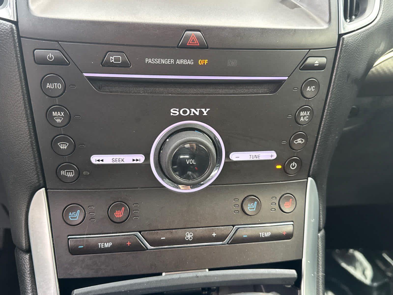 Thumbnail: 2015 Ford Edge - 23