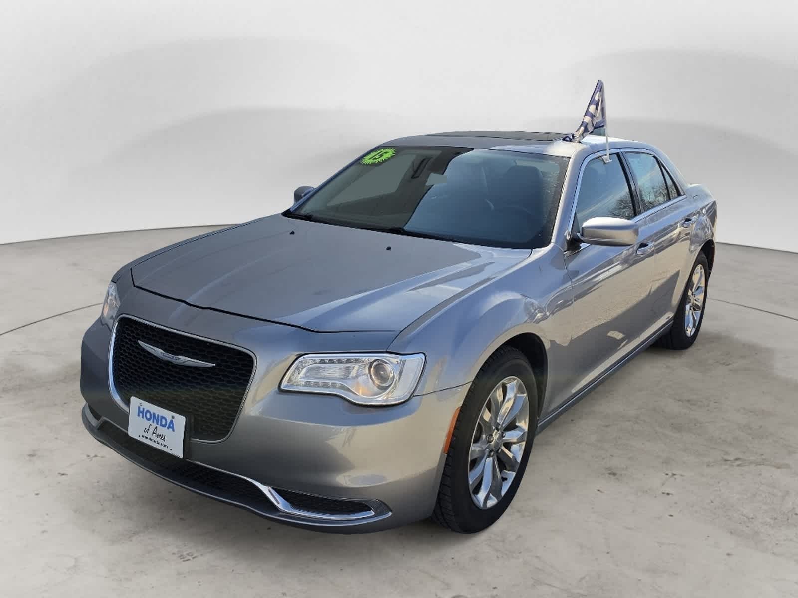Thumbnail: 2015 Chrysler 300 - 1
